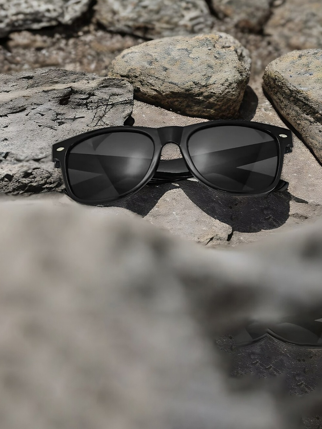 

Kastner Wayfarer Sunglasses with UV Protected Lens, Brown