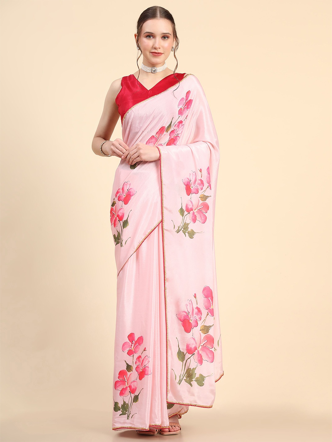 

DIVASTRI Floral Print Poly Chiffon Saree With Blouse Piece, Peach