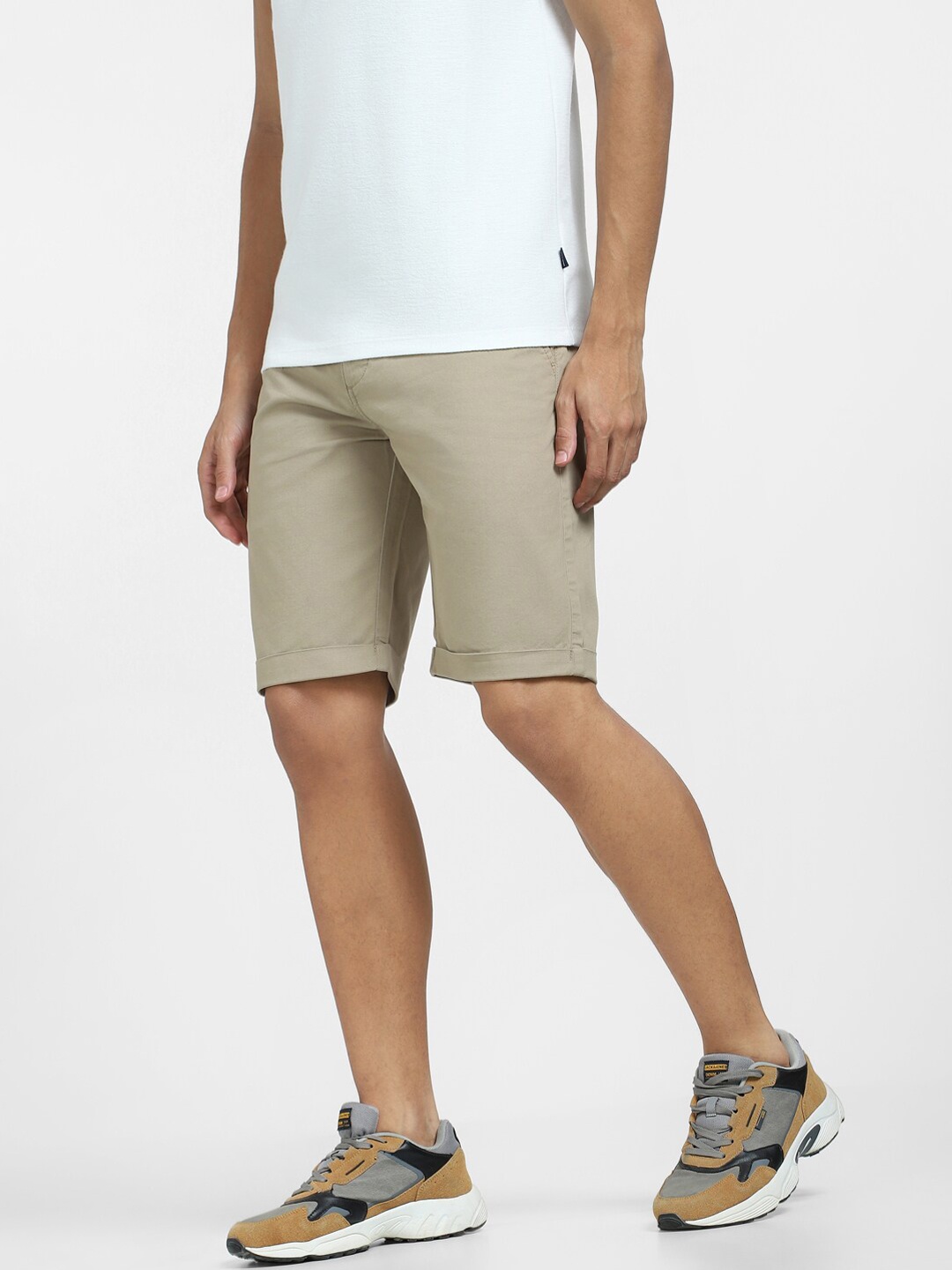 

Jack & Jones Men Mid-Rise Cotton Shorts, Brown