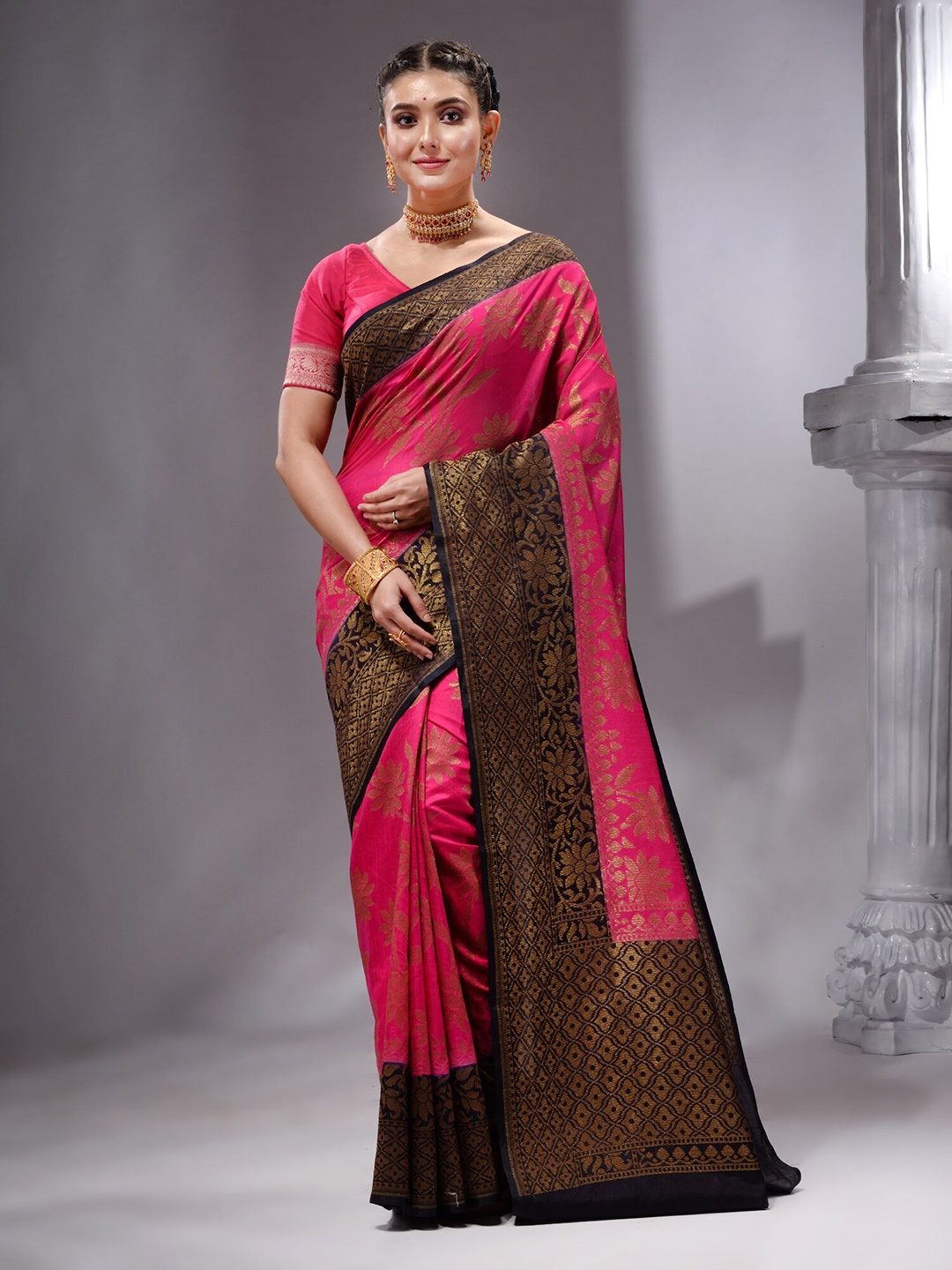 

HOUSE OF BEGUM Ethnic Motifs Woven Design Zari Banarasi Saree, Pink