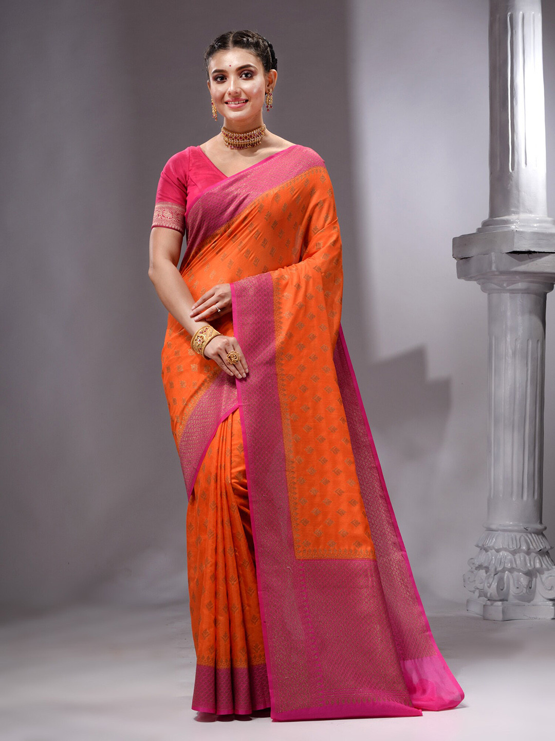 

HOUSE OF BEGUM Woven Design Zari Banarasi Saree, Orange