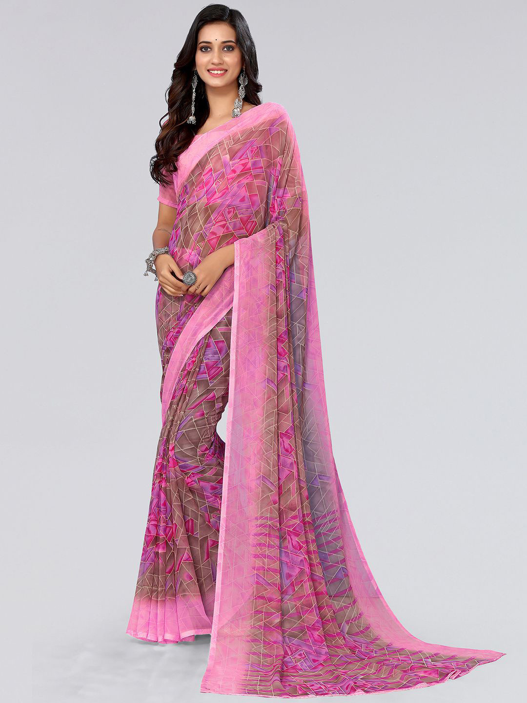 

KALINI Geometric Printed Poly Georgette Saree, Pink