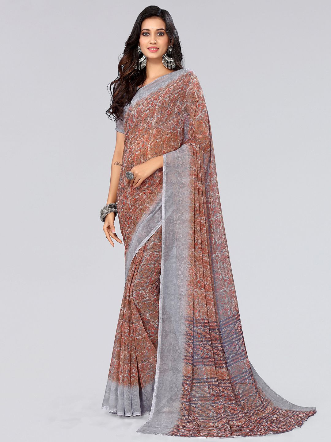 

KALINI Floral Printed Poly Georgette Saree, Grey