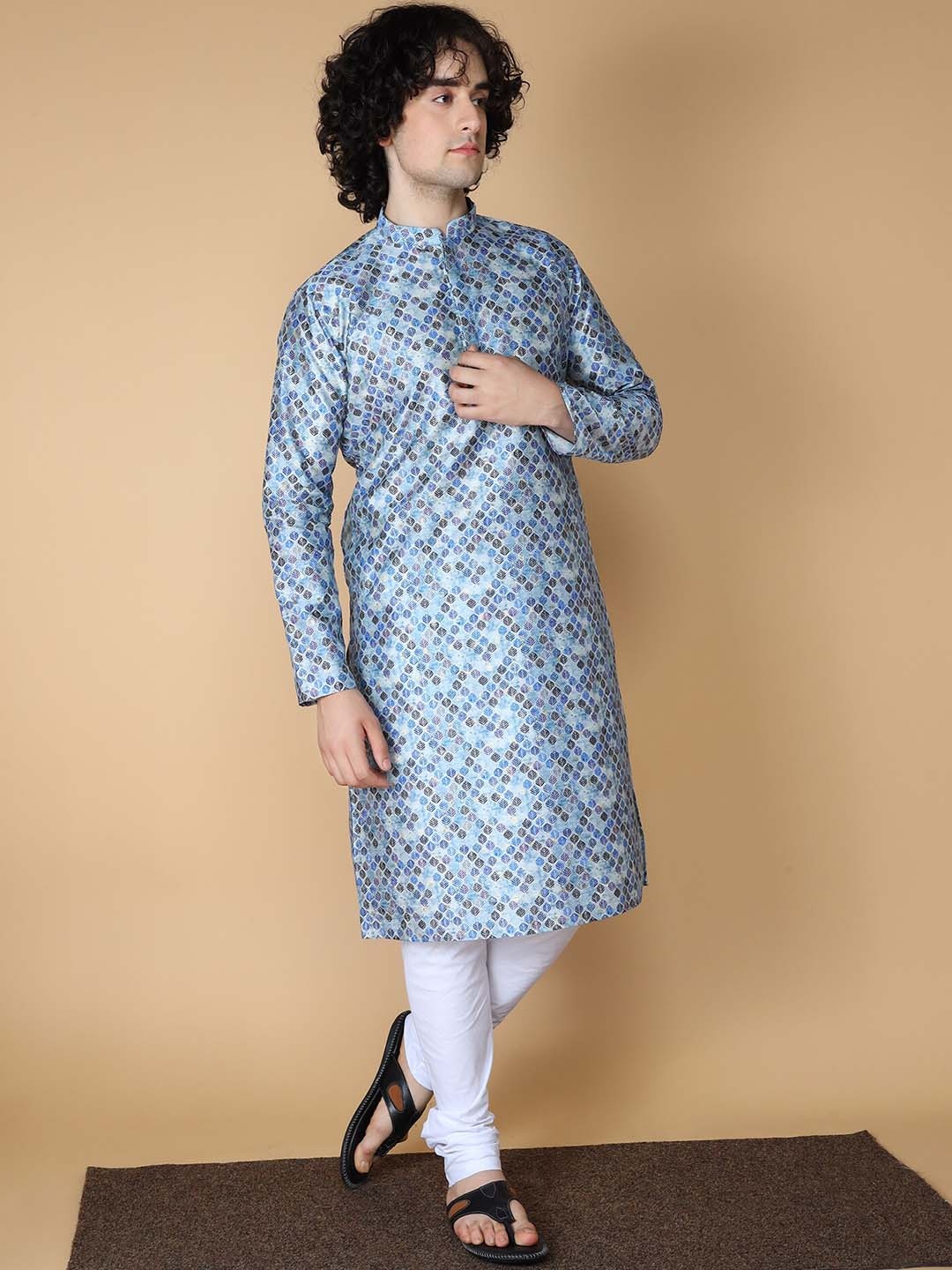 

NAMASKAR Men Printed Mandarin Collar Silk Straight Kurta, Grey