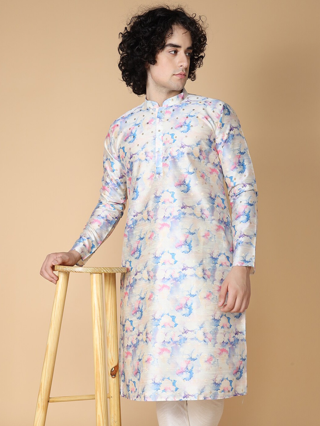 

NAMASKAR Abstract Printed Mandarin Collar Silk Kurta, Off white