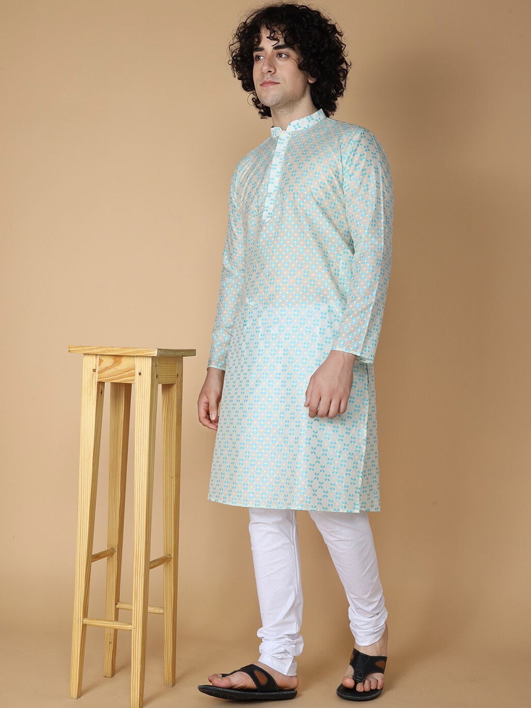 

NAMASKAR Floral Printed Mandarin Collar Pure Cotton Kurta, White