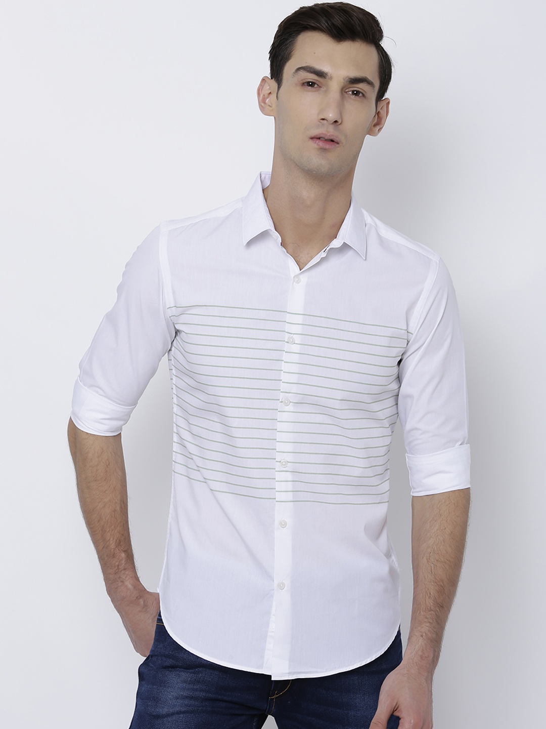 

Black coffee Men White Slim Fit Striped Casual Shirt