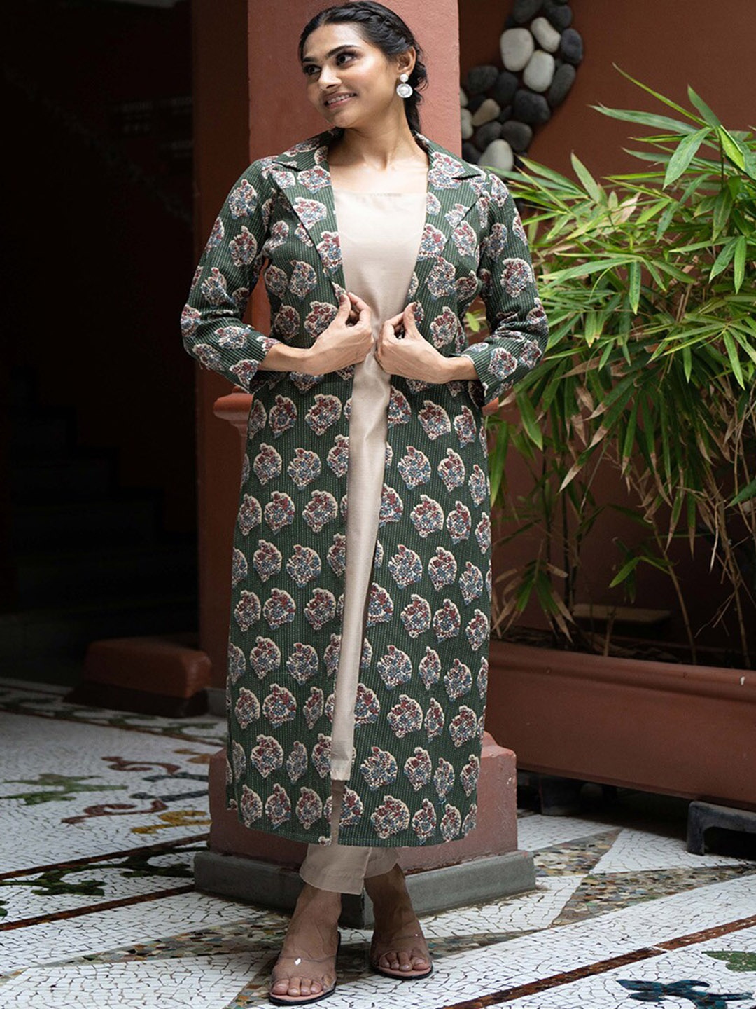 

WEAVLLITE Floral Printed Pure Cotton Kurta & Trousers With Jacket, Olive