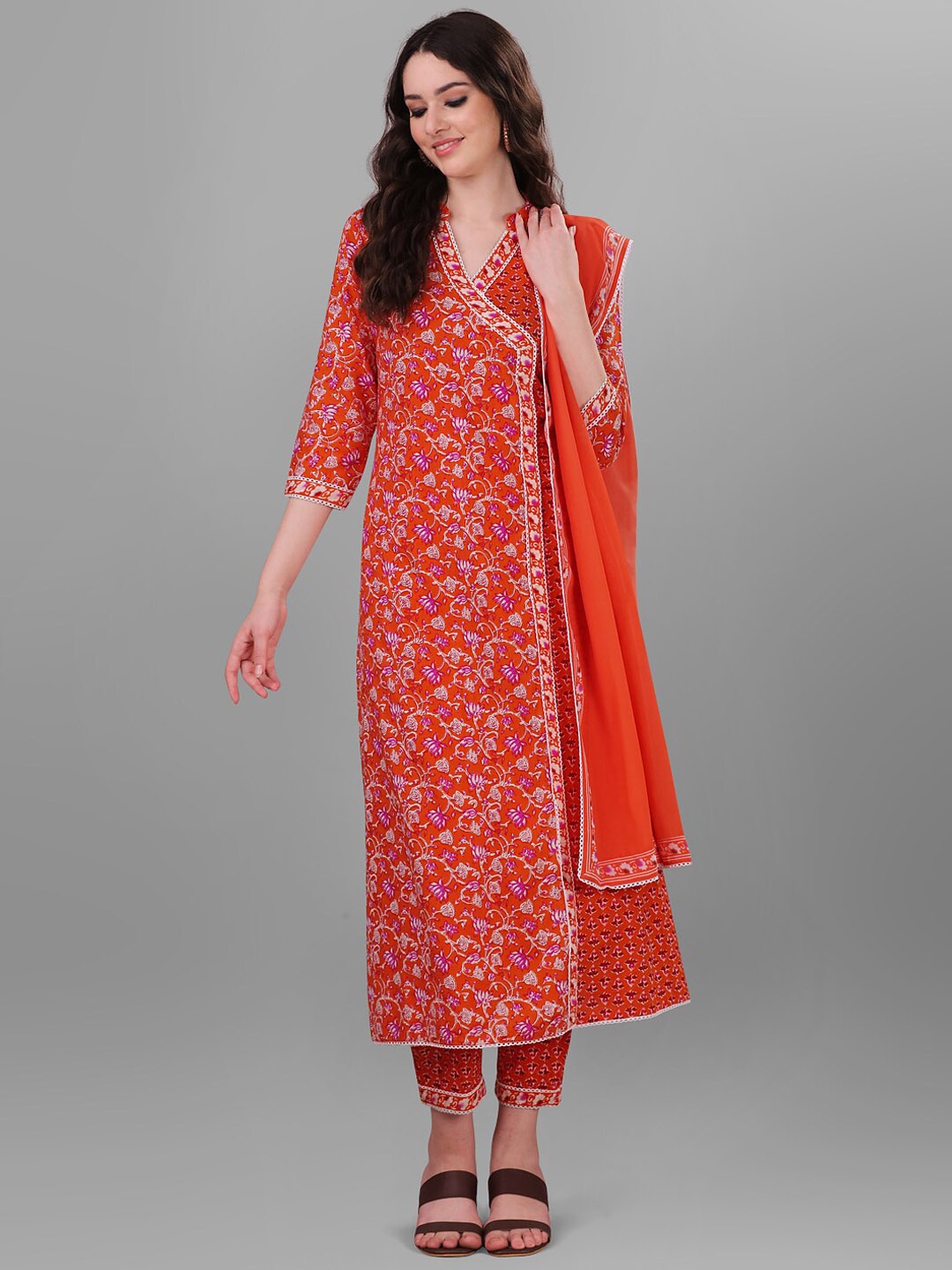 

WEAVLLITE Floral Printed Angrakha Pure Cotton Kurta & Trousers With Dupatta, Orange