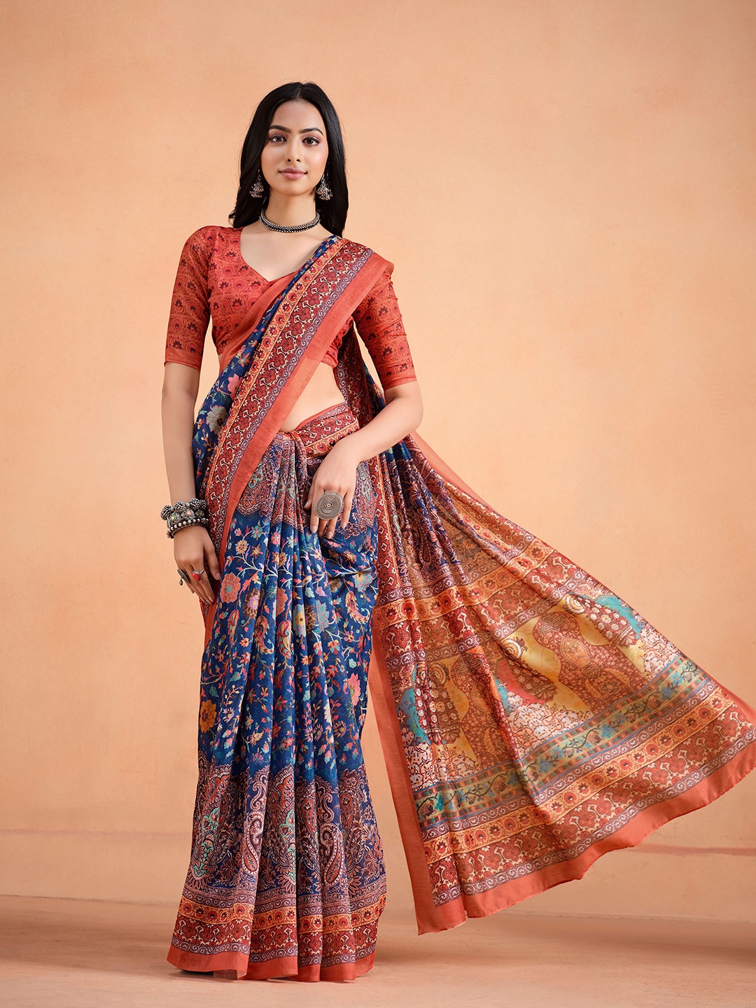 

Sangria Floral Printed Saree, Blue