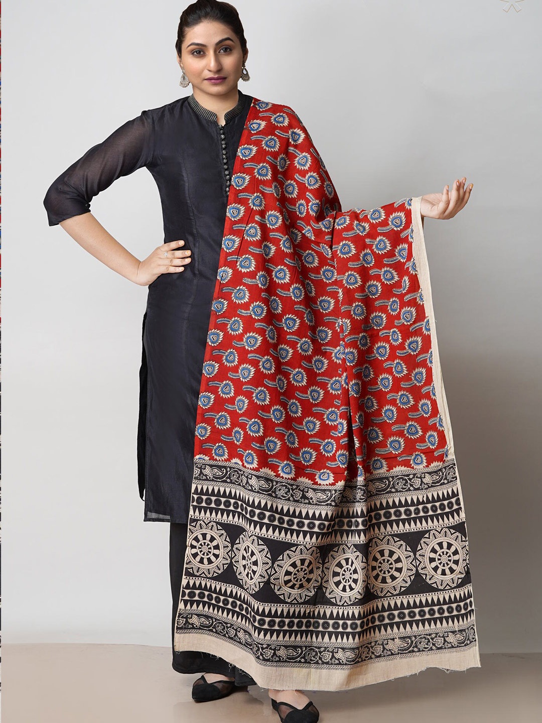 

Unnati Silks Ethnic Motifs Printed Pure Cotton Kalamkari Dupatta, Red