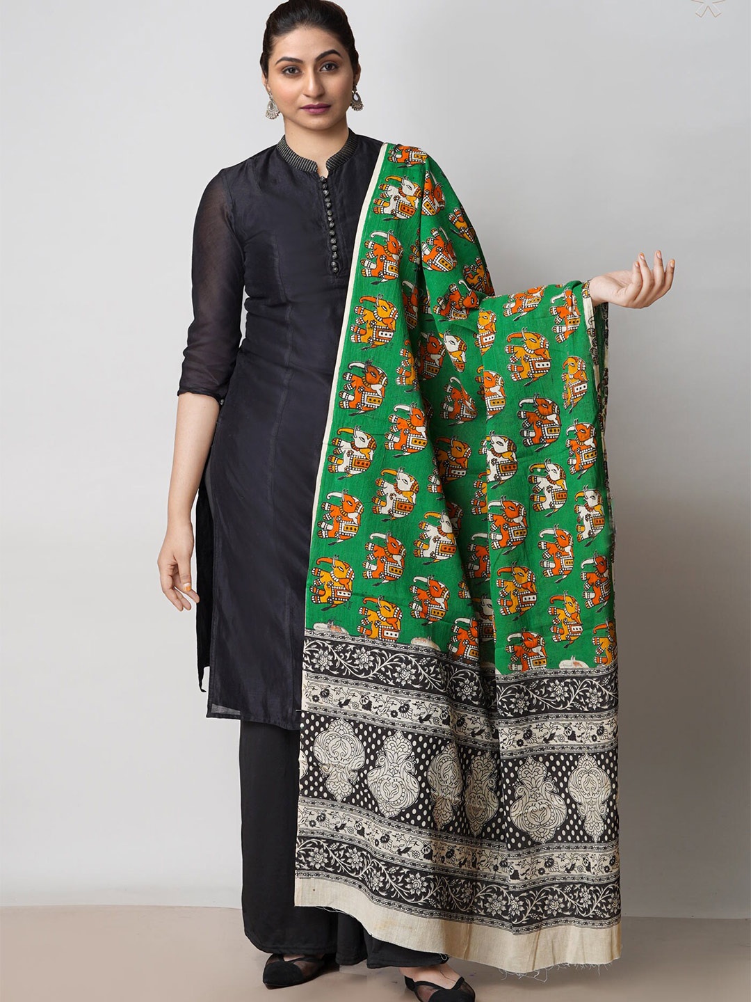 

Unnati Silks Ethnic Motifs Printed Pure Cotton Kalamkari Dupatta, Green