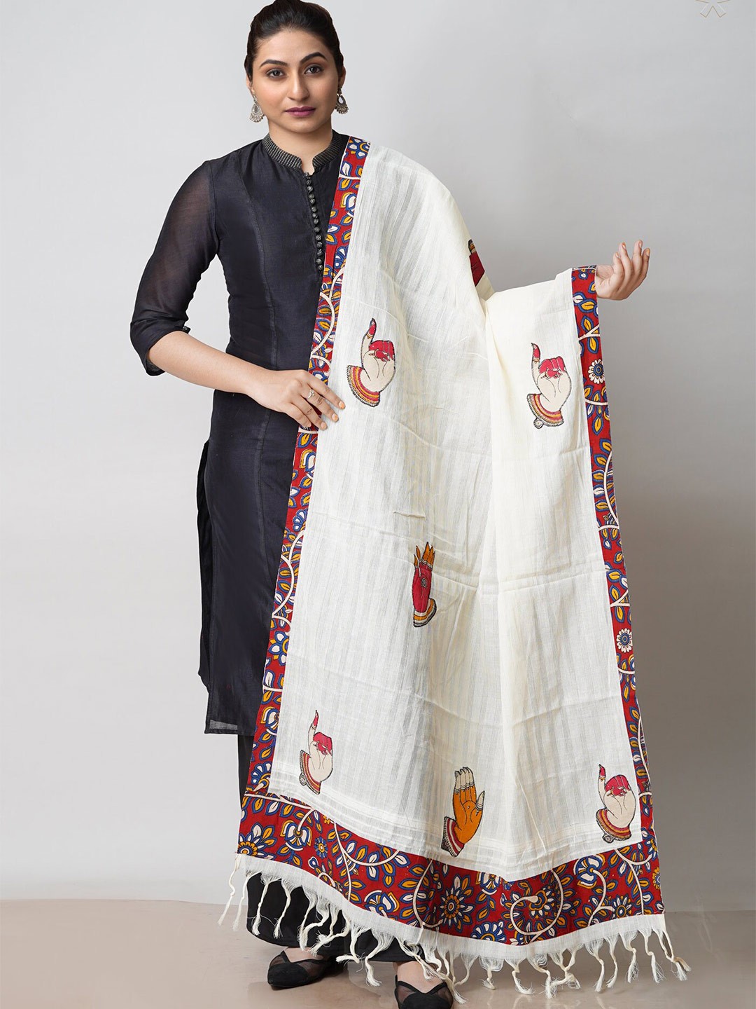 

Unnati Silks Ethnic Motifs Printed Pure Cotton Kalamkari Dupatta, Cream