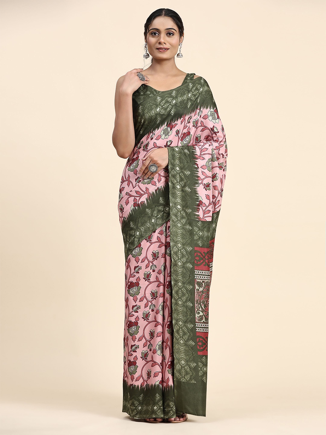 

RACHNA Floral Printed Saree, Pink