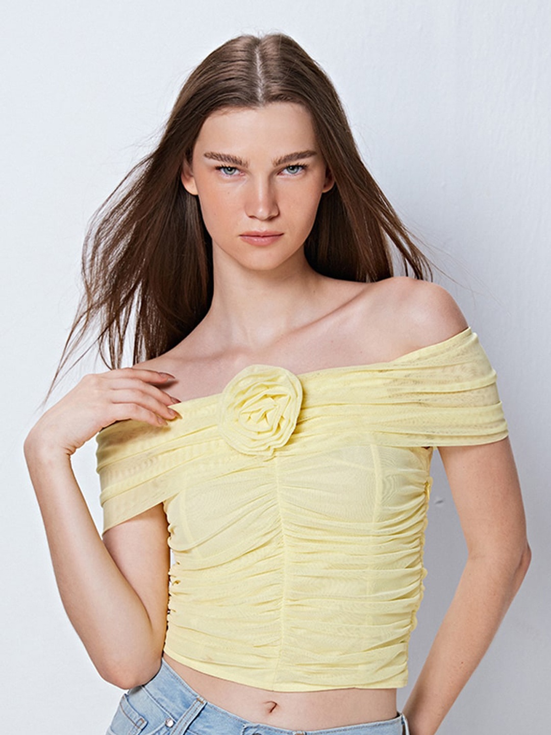 

COVER STORY Yellow Off-Shoulder Net Bardot Crop Top