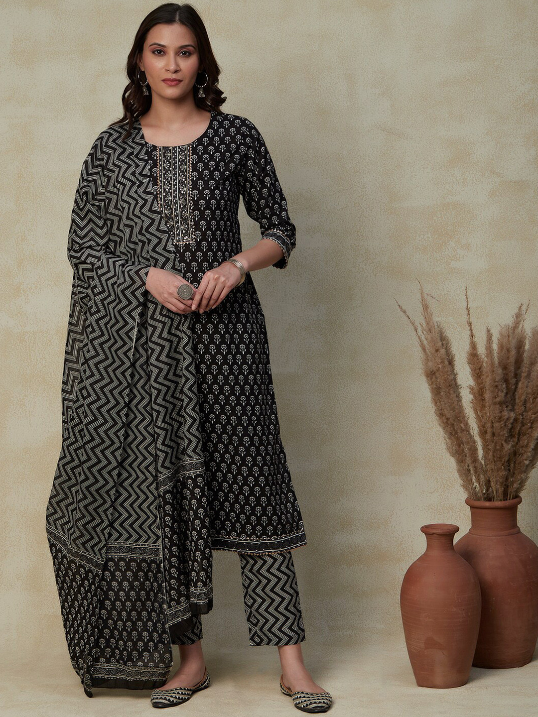 

FASHOR Black Floral Printed Zari Pure Cotton Kurta with Trousers & Dupatta