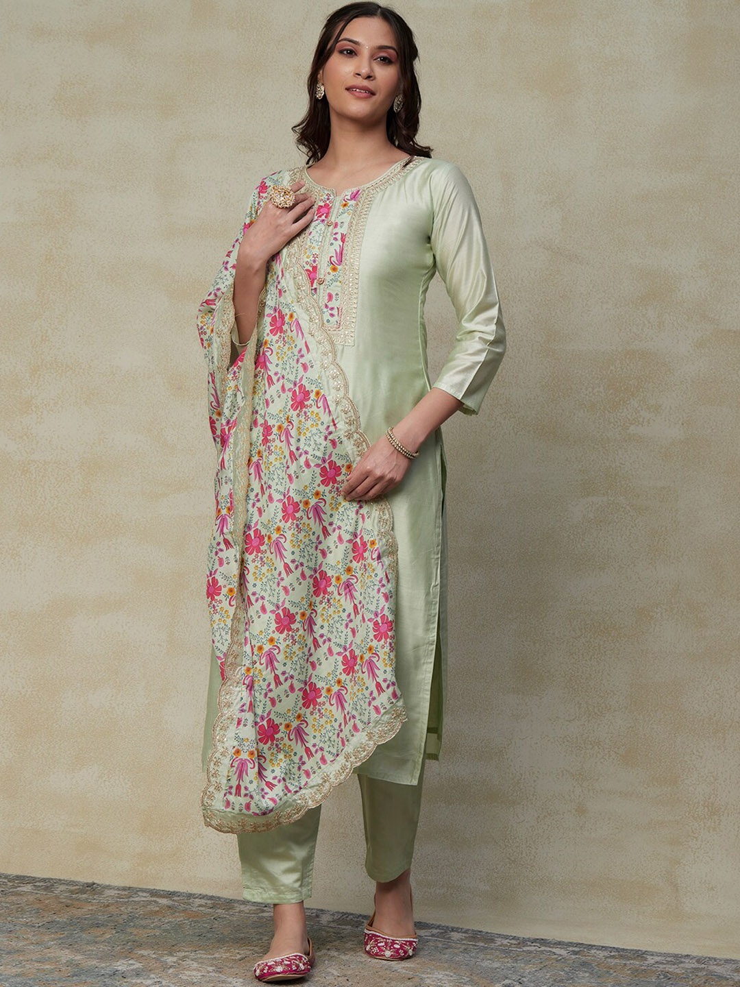 

FASHOR Green Floral Yoke Design Zari Kurta With Trousers & With Dupatta