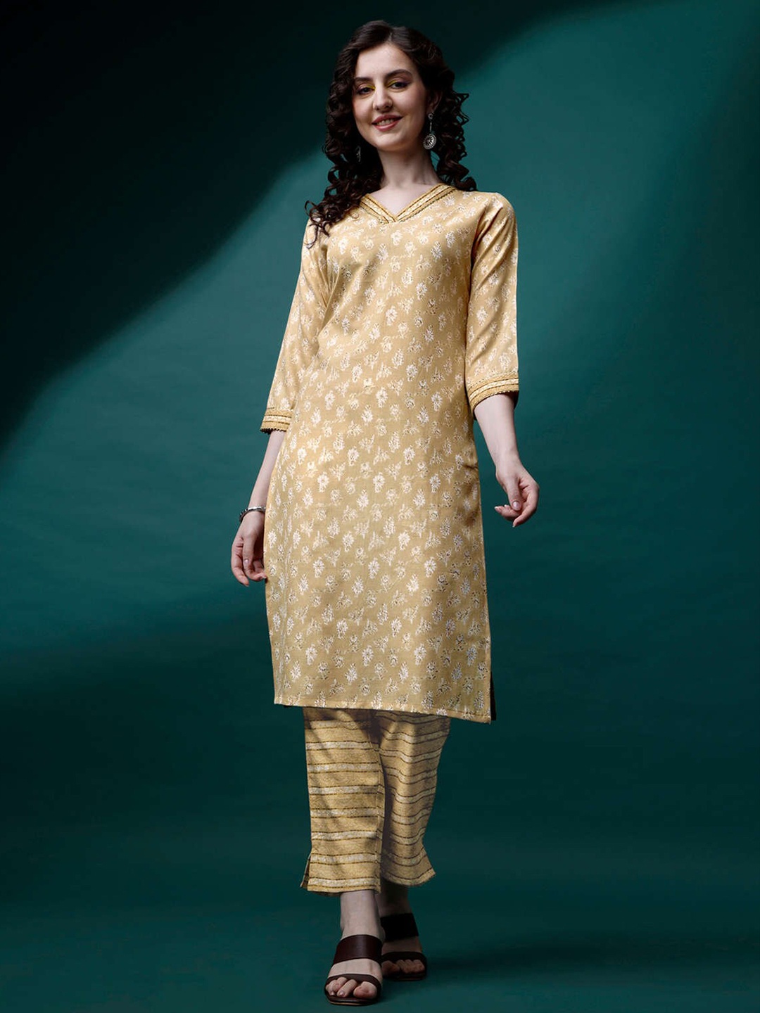 

RAISIN Floral Printed Pure Cotton Straight Kurta With Trousers, Yellow