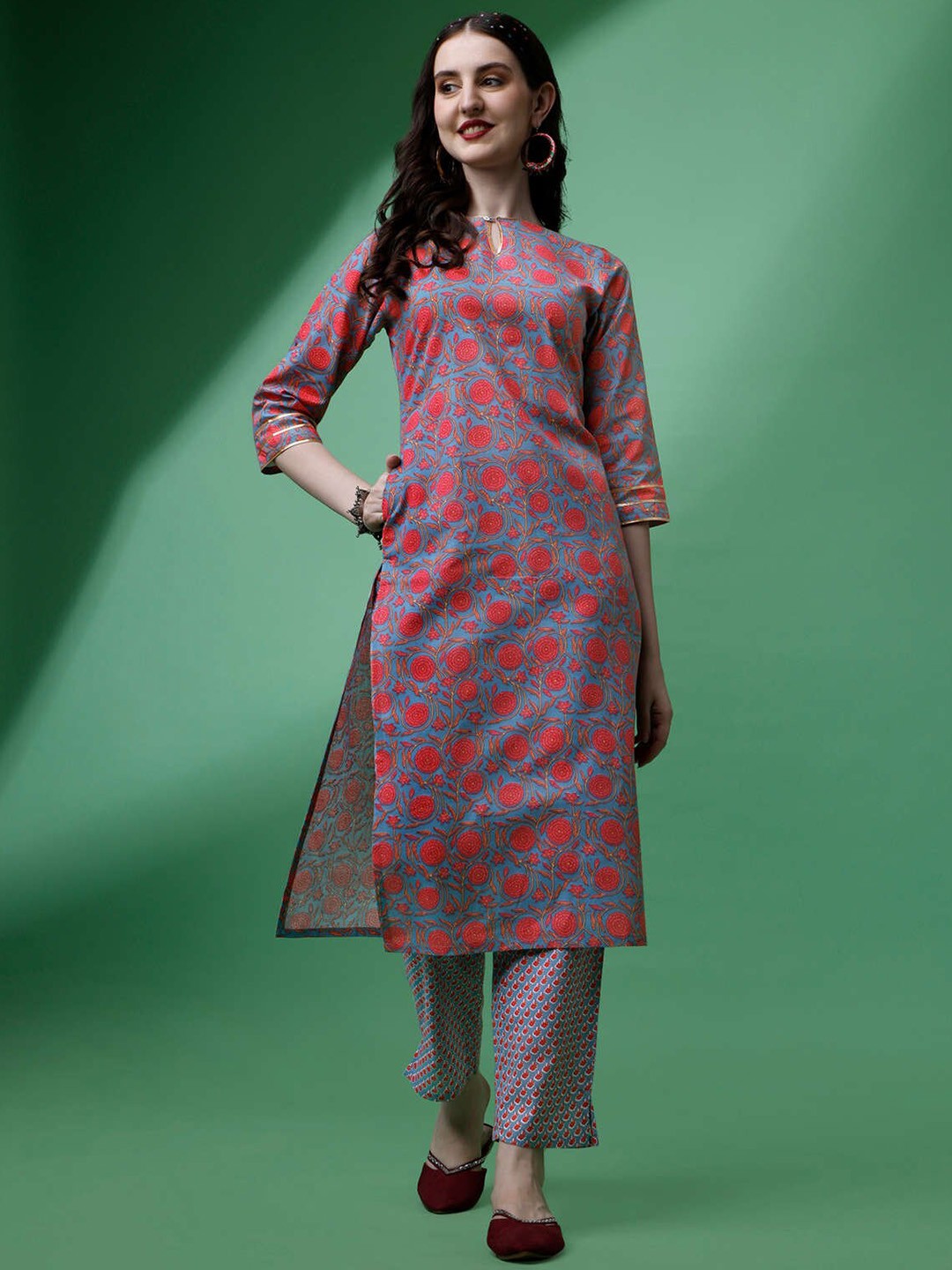 

RAISIN Floral Printed Regular Pure Cotton Kurta With Trousers, Red