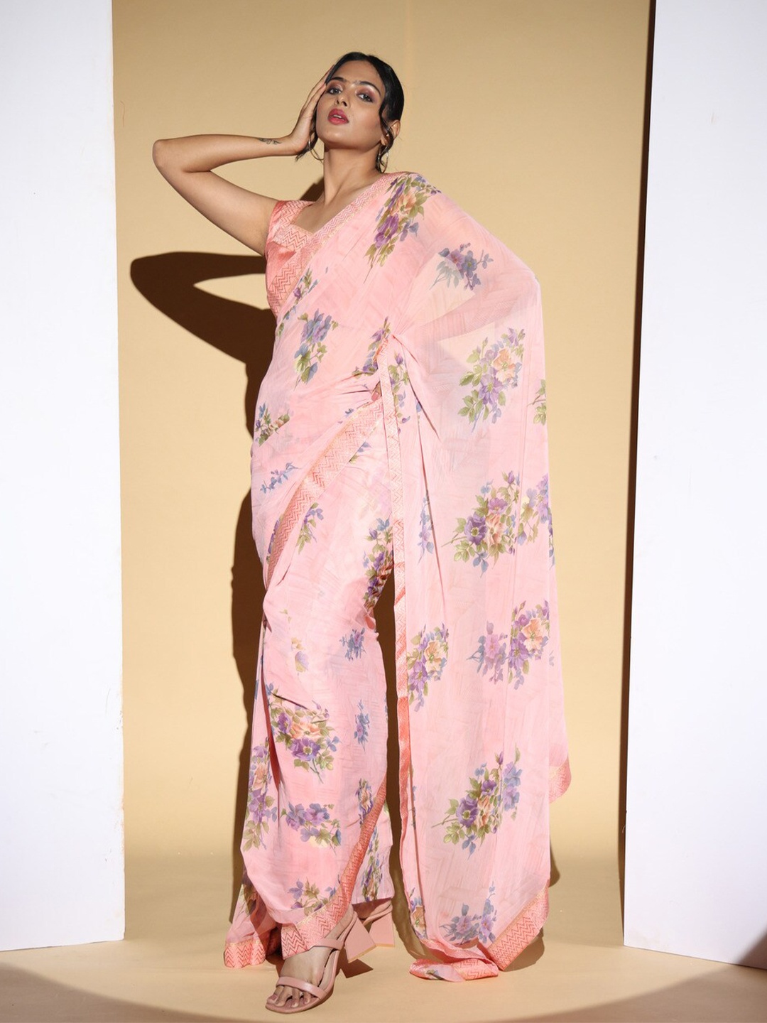

Atulyam Tex World Floral Printed Poly Georgette Saree, Peach