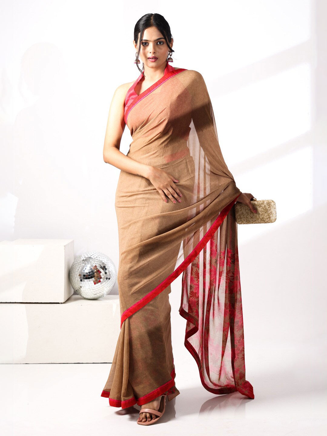 Atulyam Tex World Floral Printed Saree, Beige