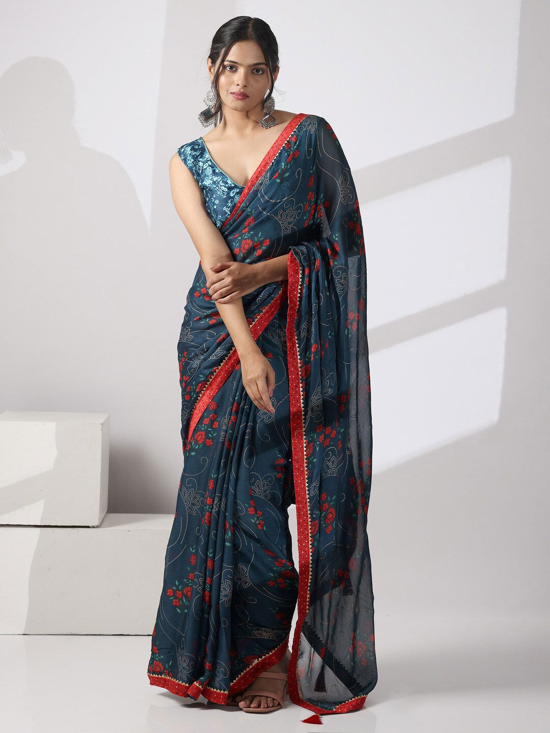 

Atulyam Tex World Ethnic Motifs Printed Embellished Saree, Navy blue
