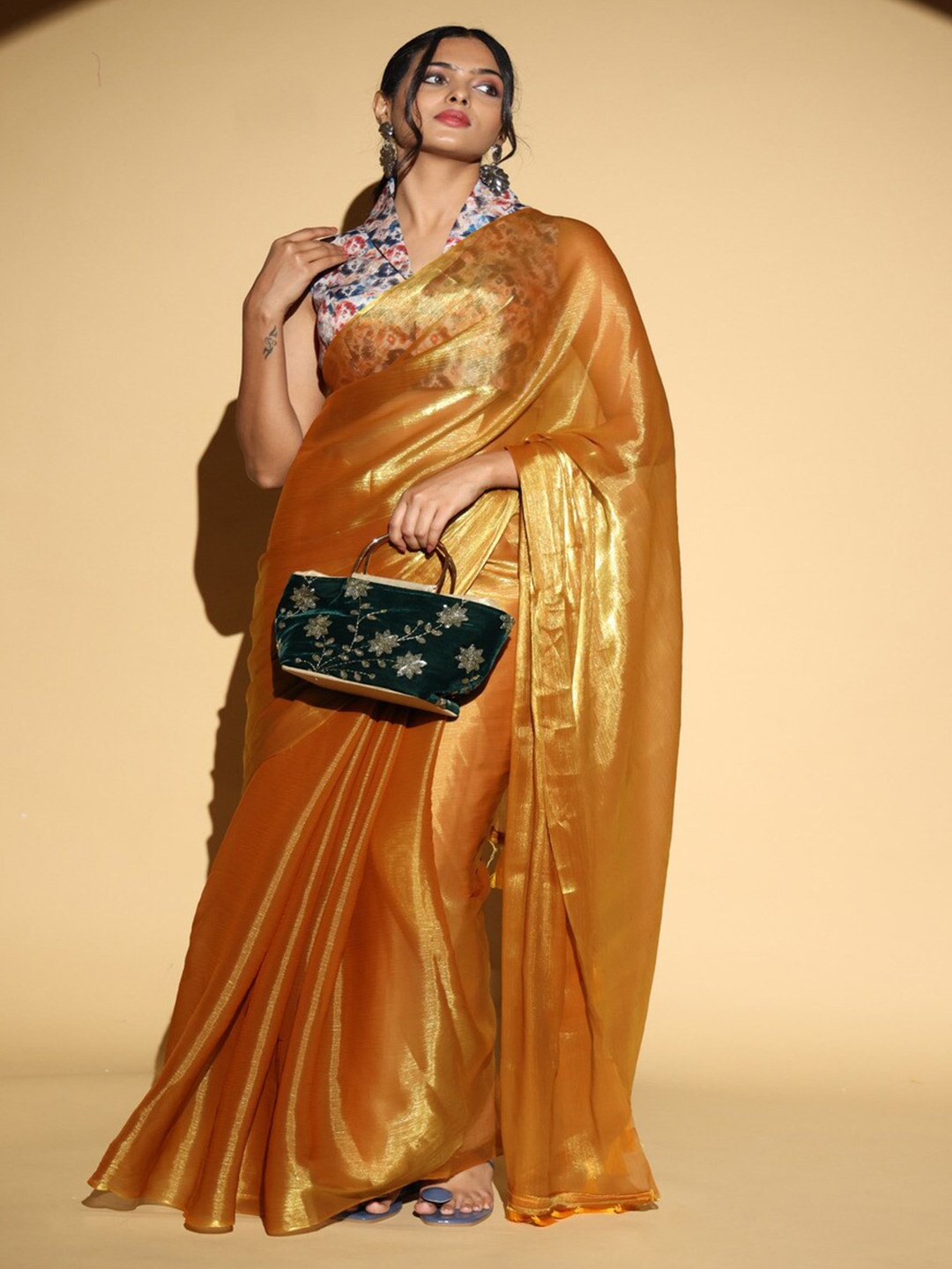 

Atulyam Tex World Art Silk Saree, Gold