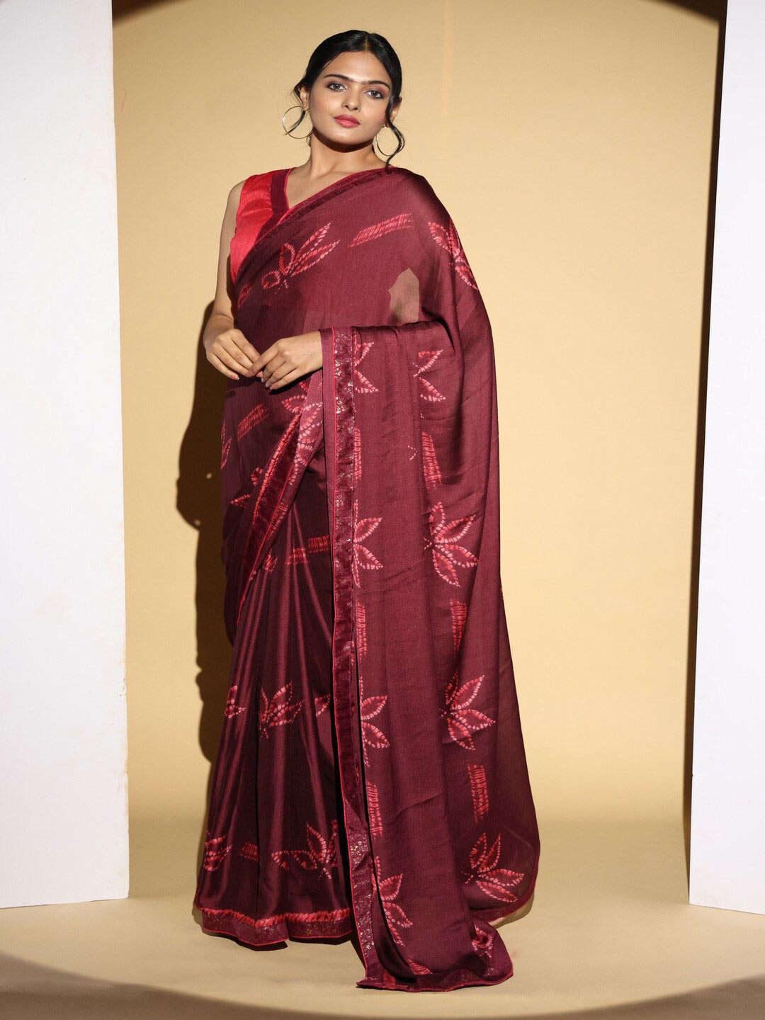 

Atulyam Tex World Bandhani Printed Saree, Maroon