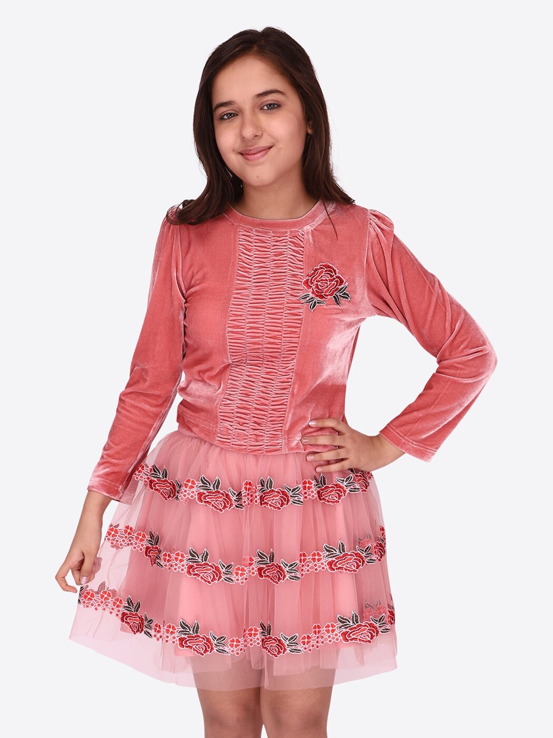 

CUTECUMBER Girls Embellished Top With Skirt, Peach