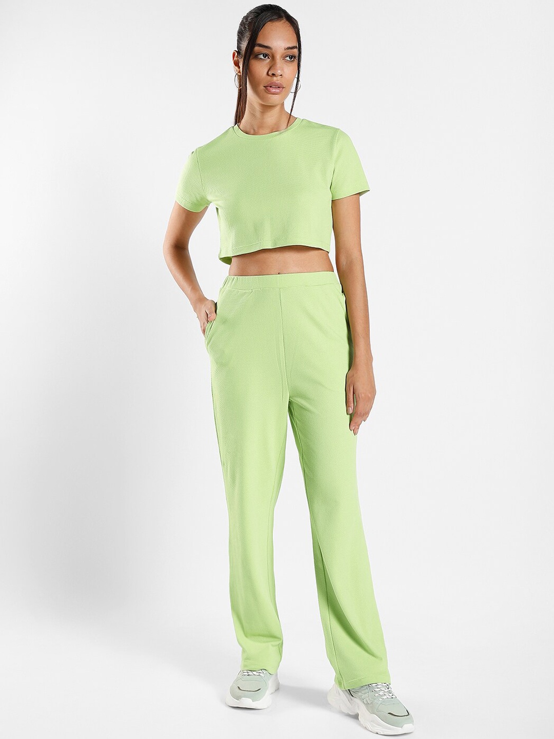 

NOBERO Textured Crop Top & Trousers, Green