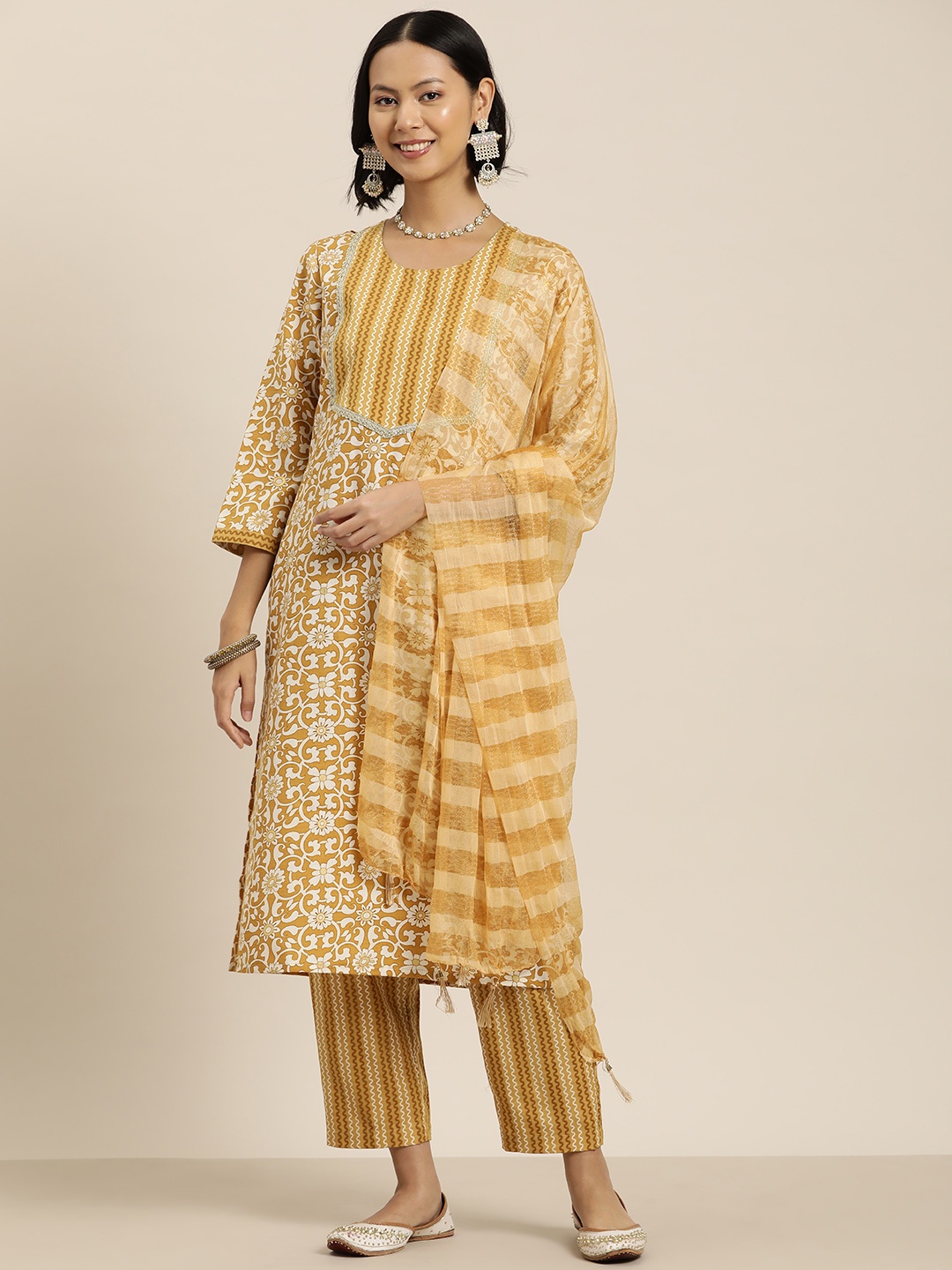 

HERE&NOW Women Floral Printed Regular Kurta with Palazzos, Mustard