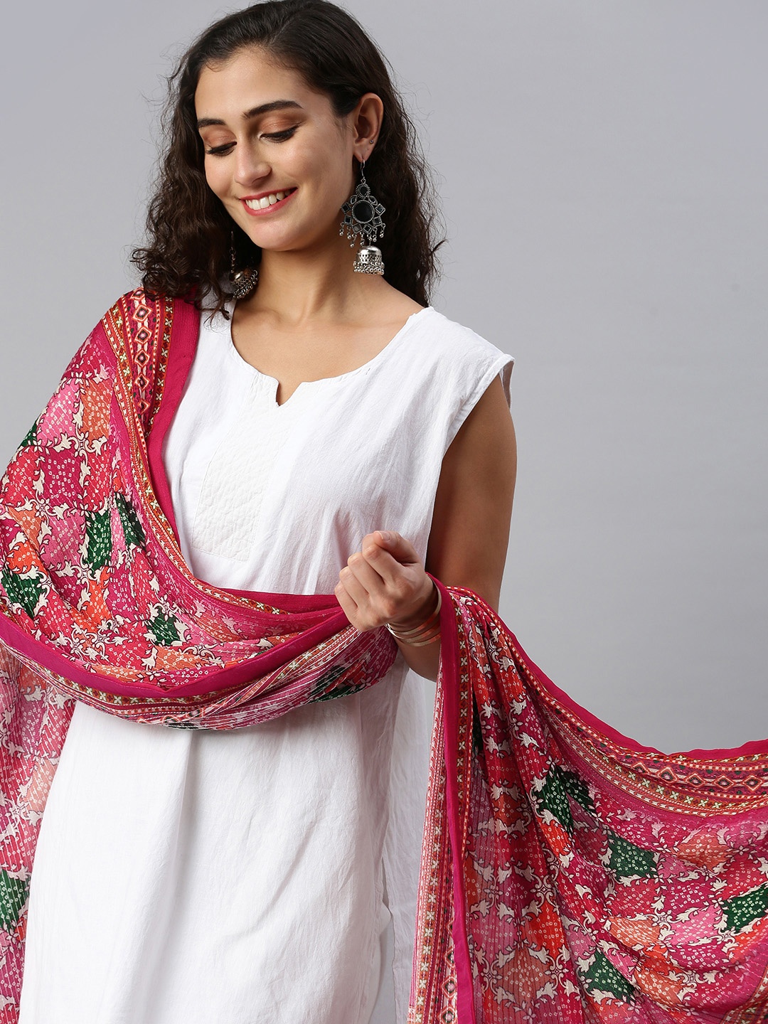 

LOOKNBOOK ART Ethnic Motifs Printed Thread Work Dupatta, Multi