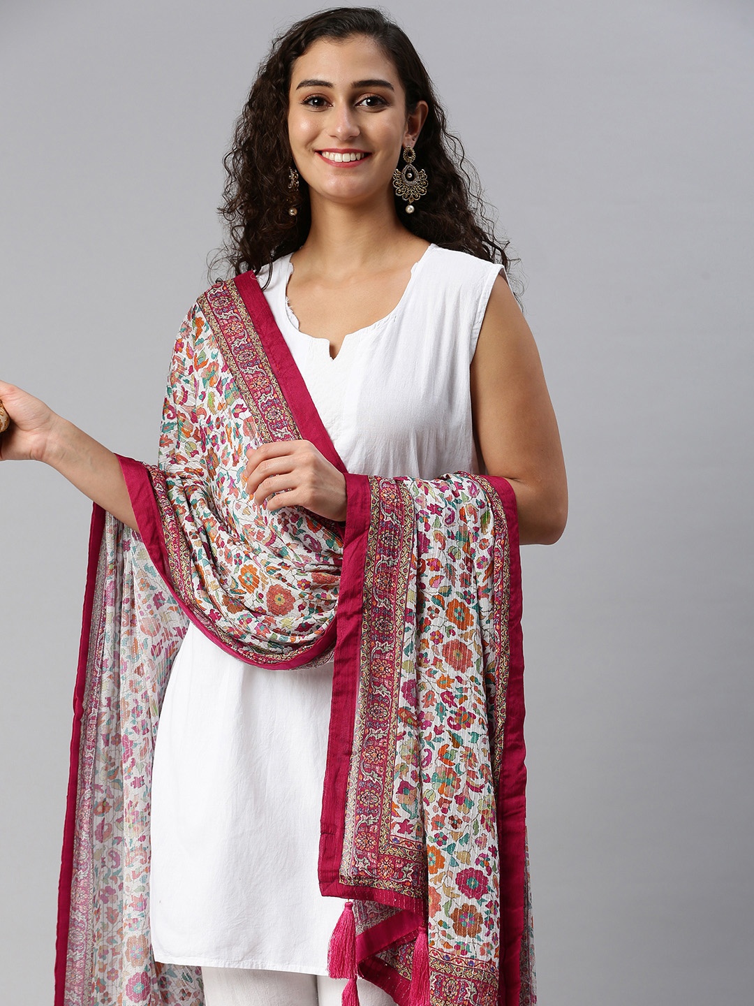 

LOOKNBOOK ART Printed Thread Work Dupatta, White