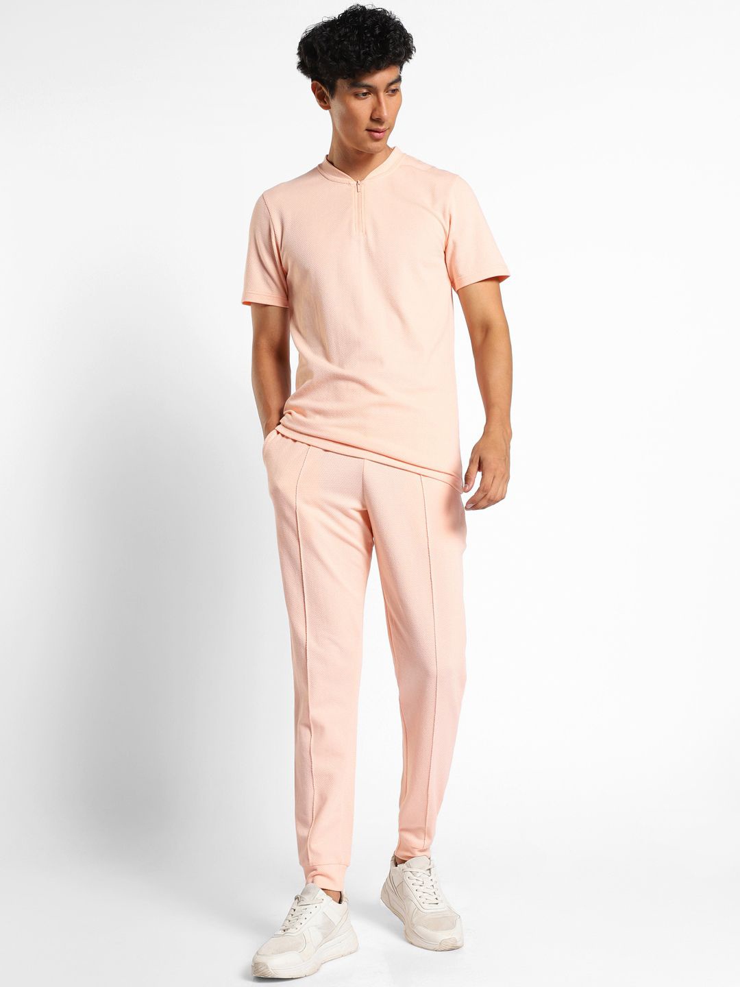 

NOBERO Textured T-Shirt & Joggers, Pink