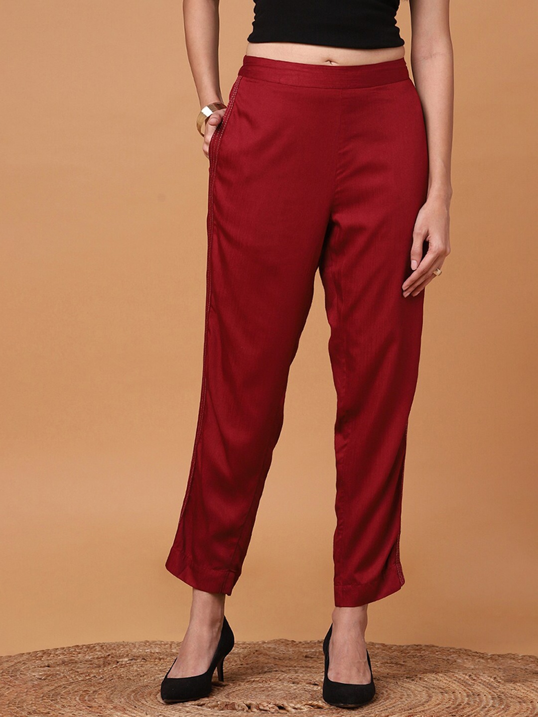 

Marigold Lane Women Straight Fit Regular Trousers, Maroon