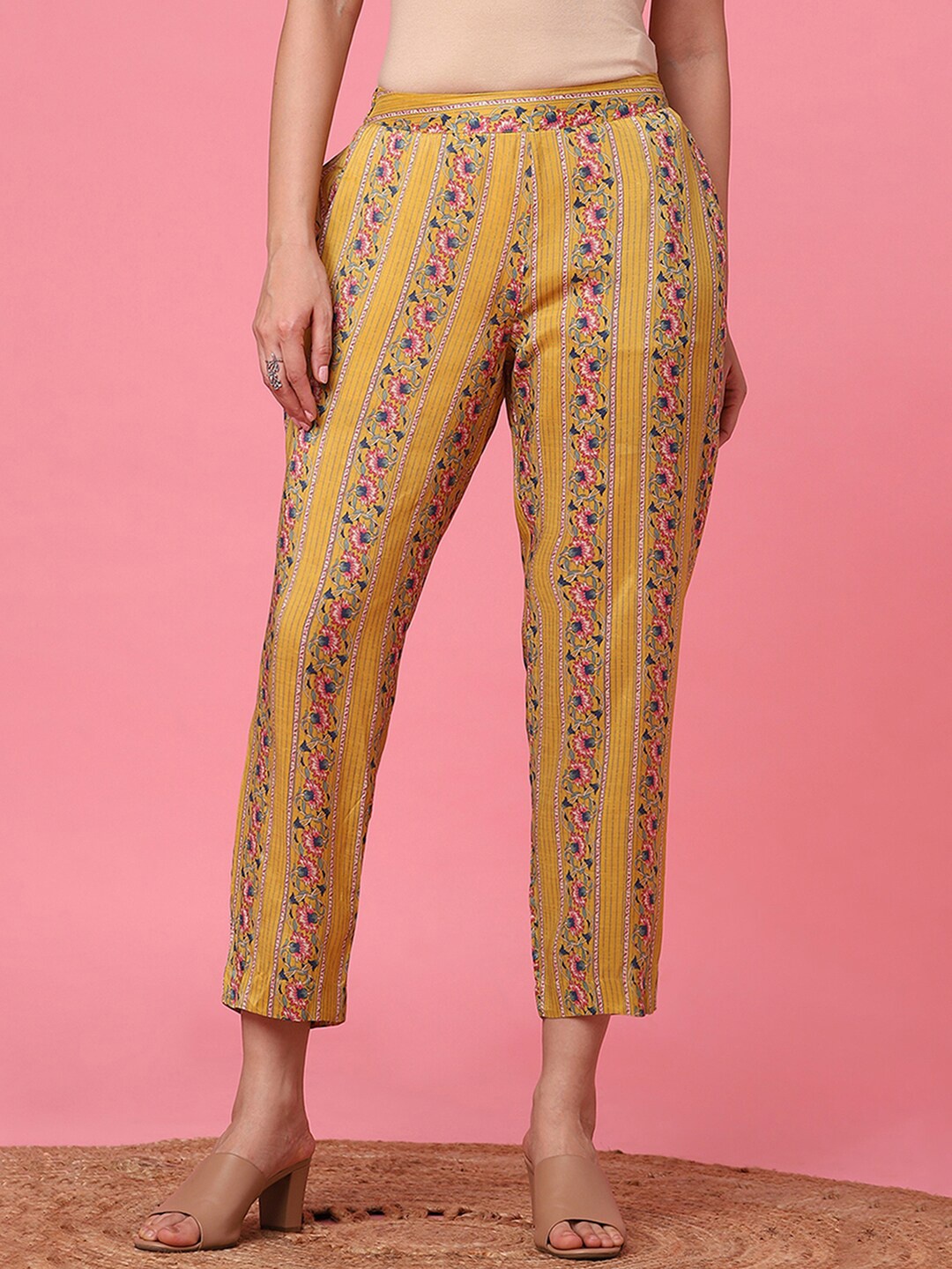 

Marigold Lane Women Floral Printed Cropped Trousers, Mustard