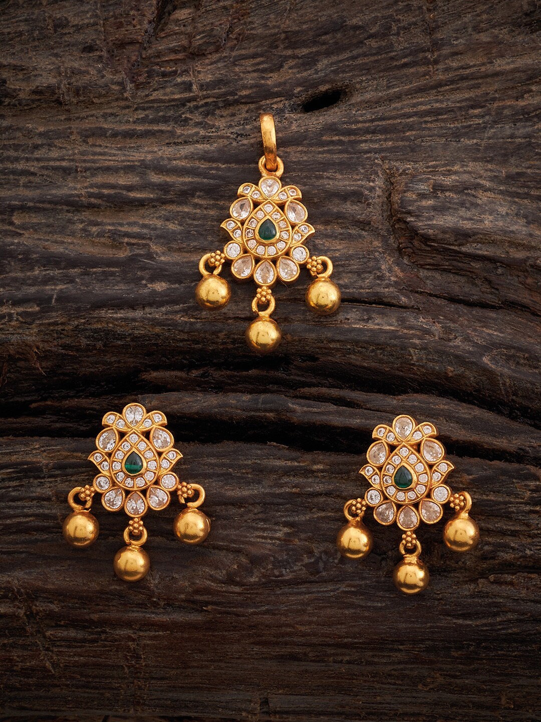 

Kushal's Fashion Jewellery Gold-Plated Stones-Studded & Beaded Jewellery Set