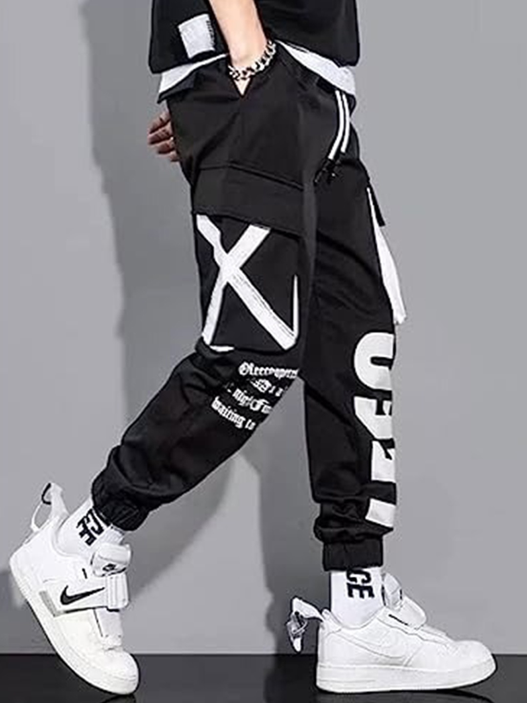 

PLUS 91 Men Printed High-Rise Joggers, Black