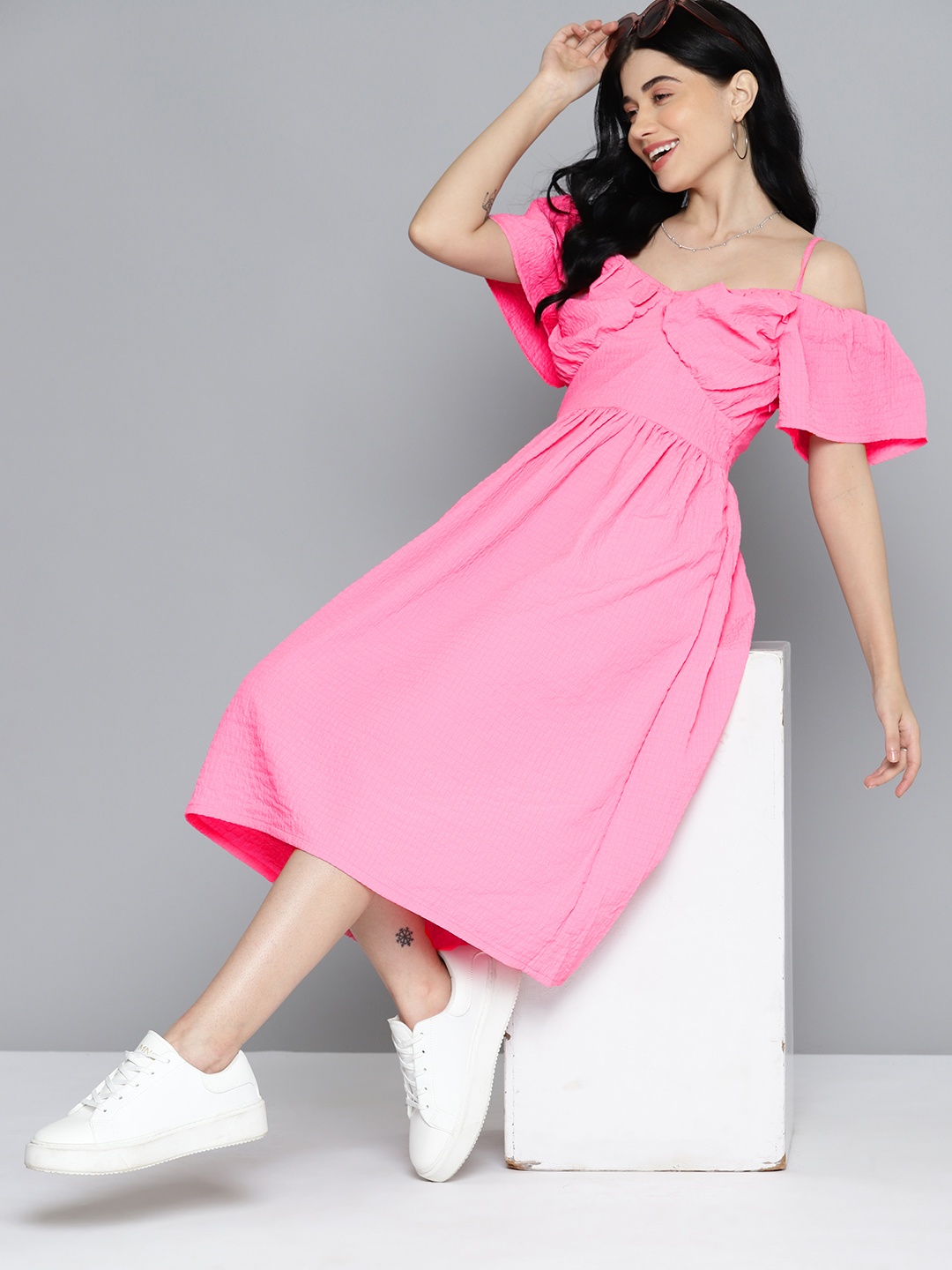 

Mast & Harbour Checked Cold-Shoulder Flared Sleeves Crepe A-Line Midi Dress, Pink