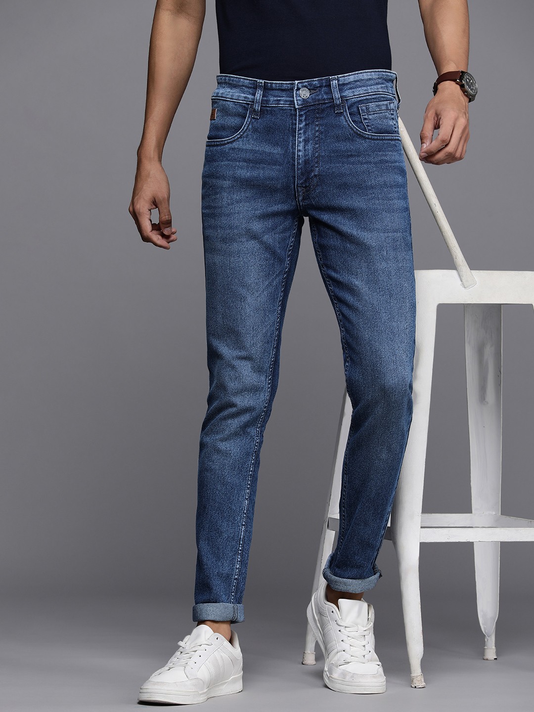 

WROGN Men Skinny Fit Light Fade Stretchable Jeans, Blue