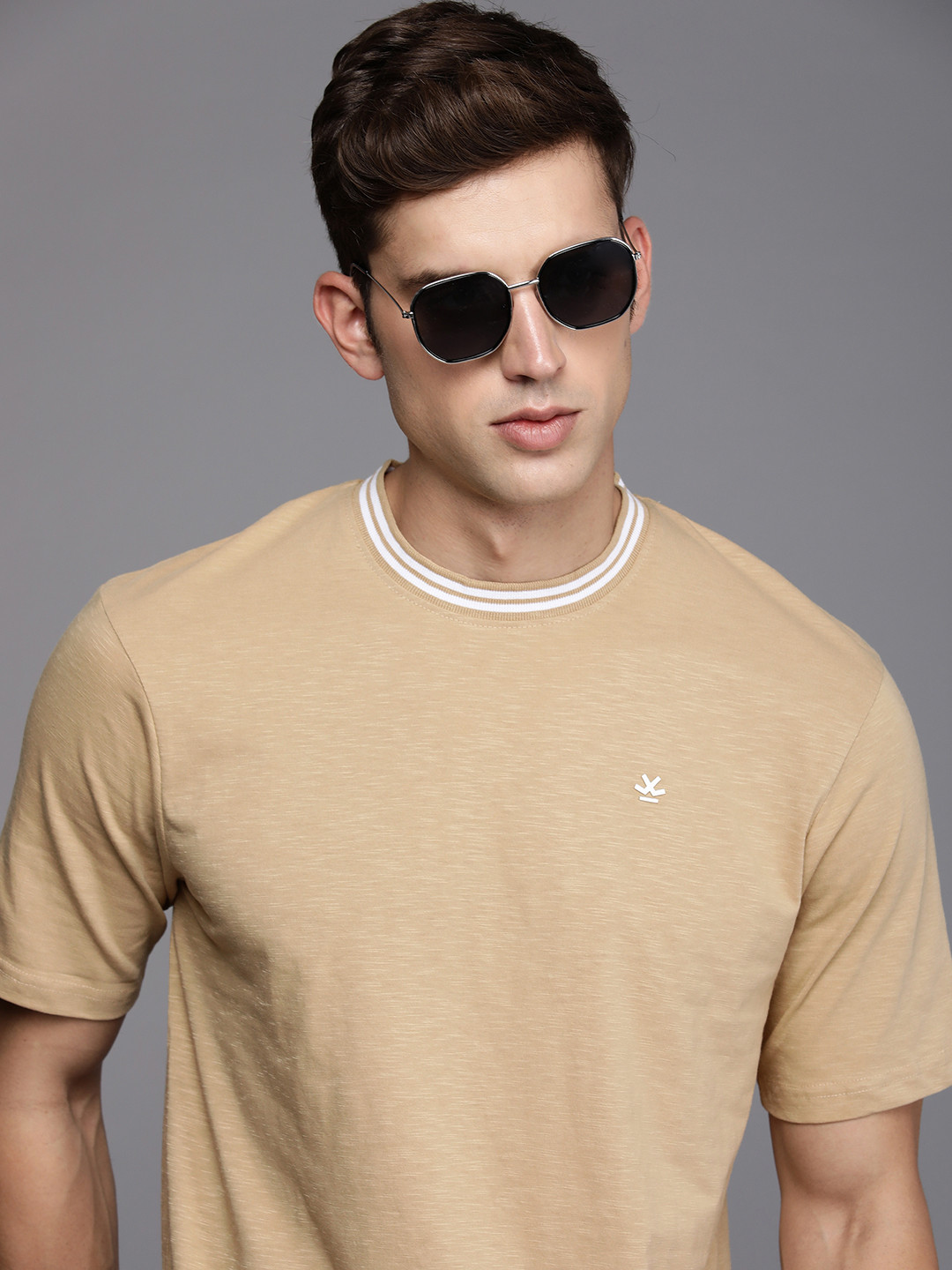 

WROGN Comfort Fit Round Neck Casual T-shirt, Brown