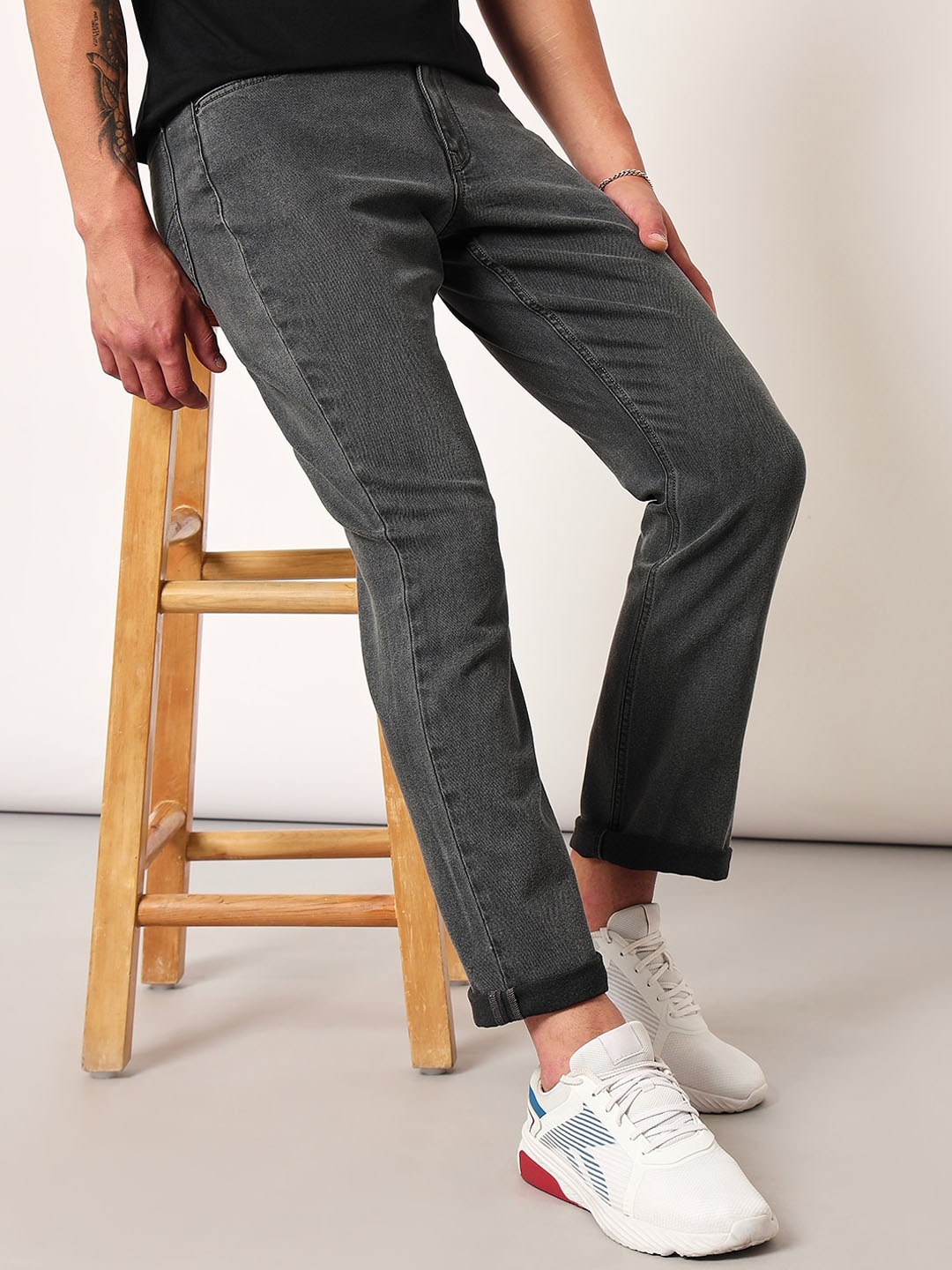 

Lee Men Mid-Rise Clean Look Rodeo Stretchable Jeans, Grey