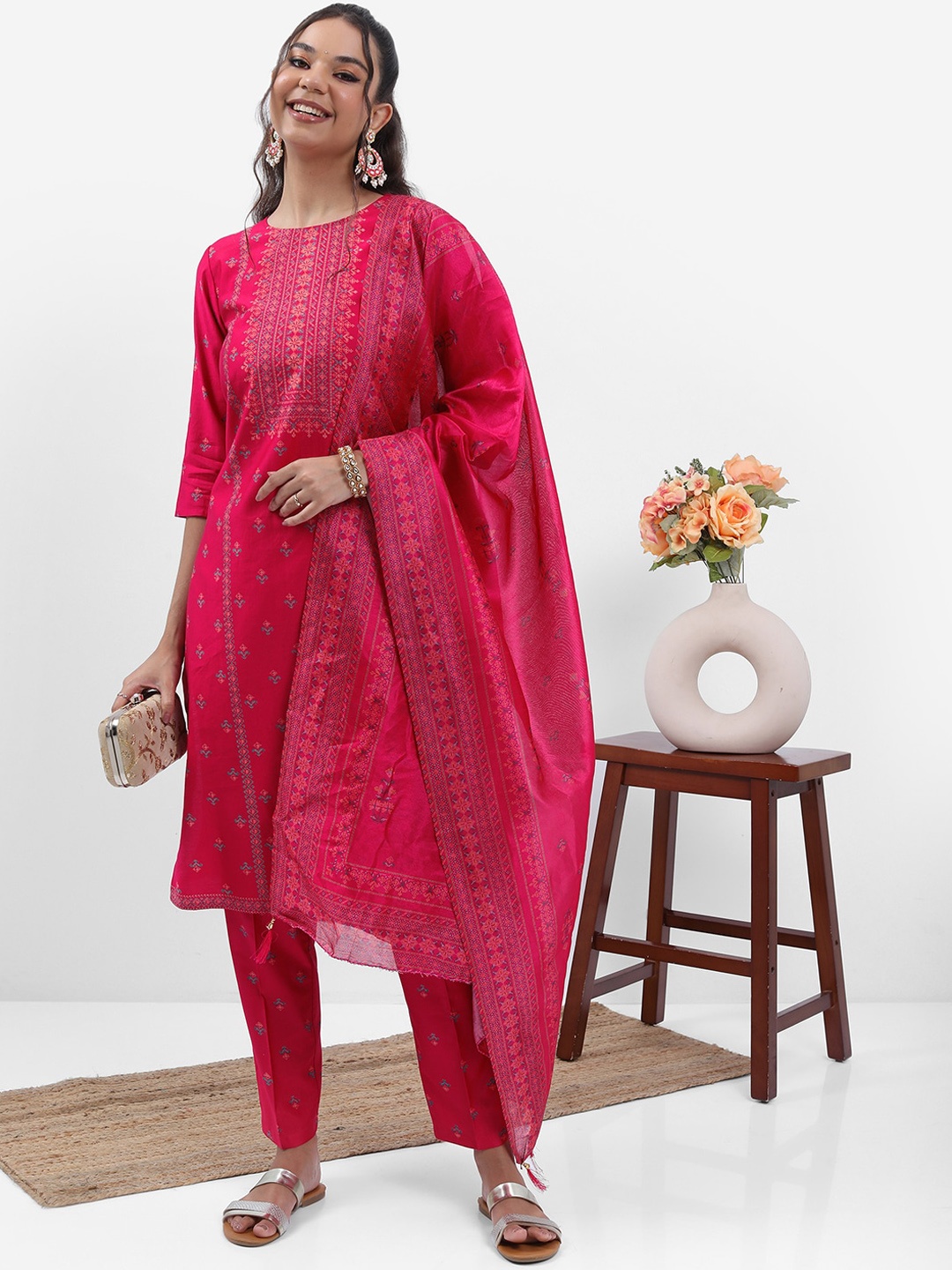 

Vishudh Pink & Blue Ethnic Motifs Printed Straight Kurta with Trousers & With Dupatta