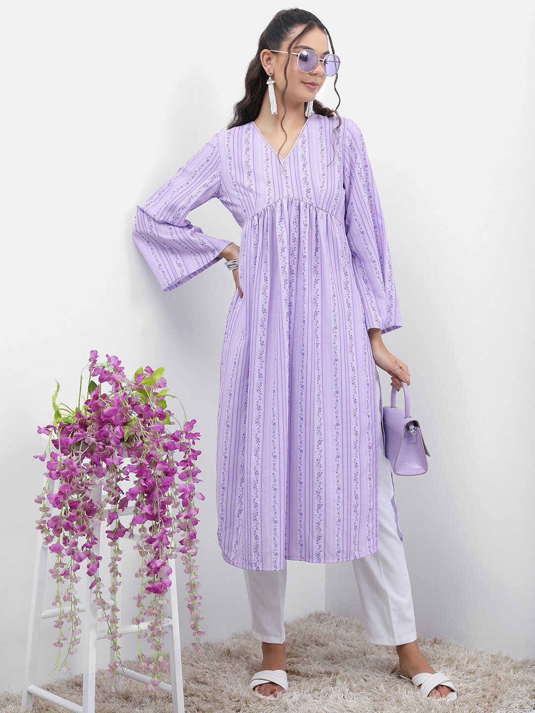 Vishudh Floral Printed Flared Sleeves A-Line Kurta, Lavender