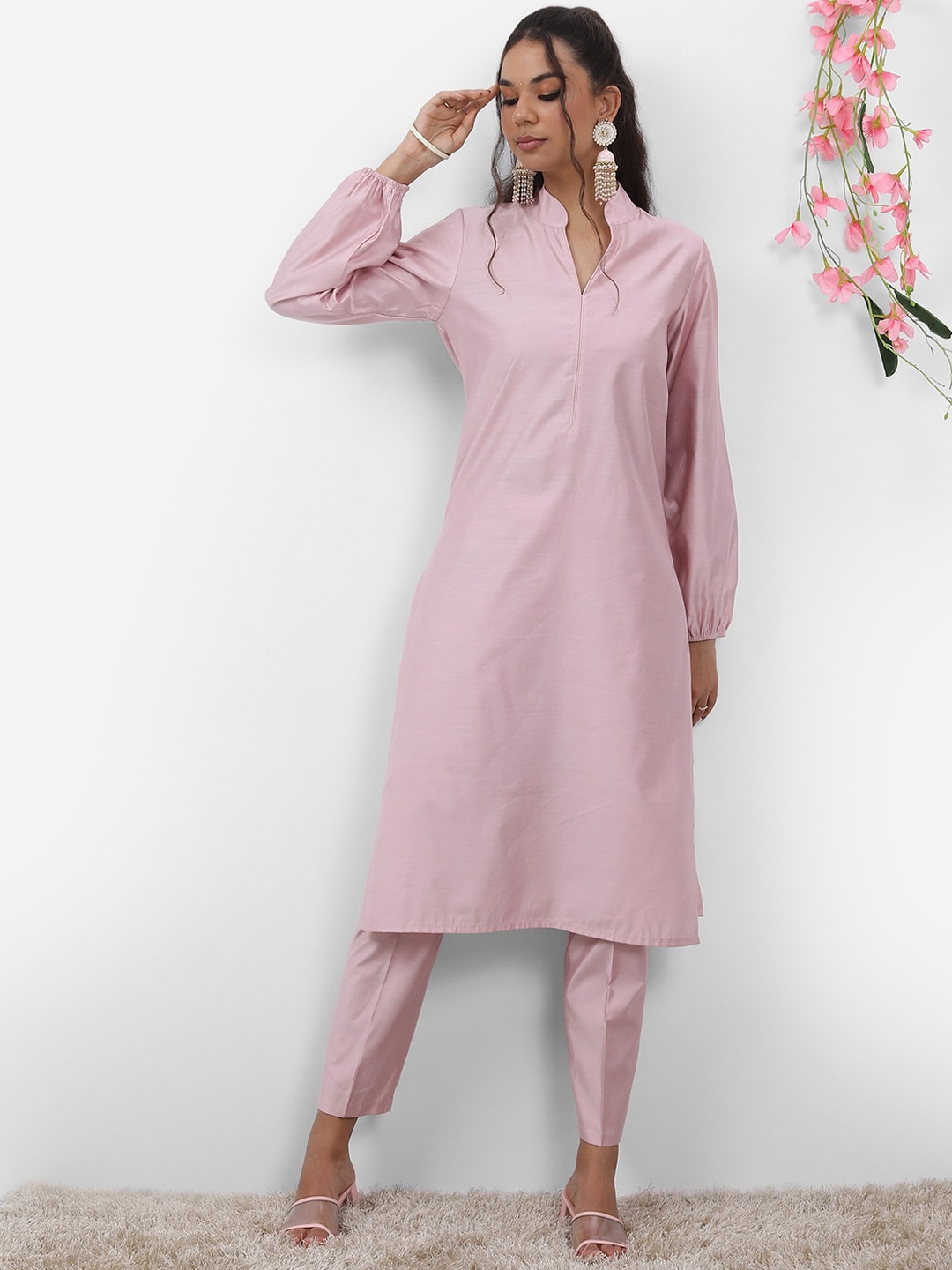 

Vishudh Pink Mandarin Collar Puff Sleeves Kurta with Trousers