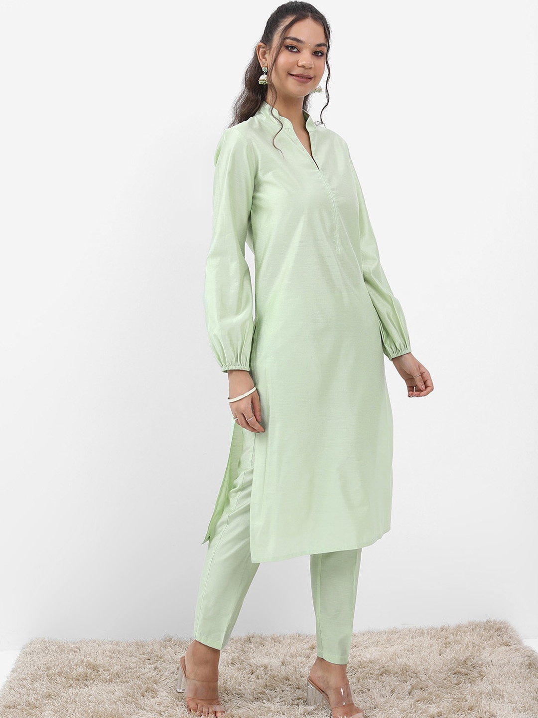 

Vishudh Lime Green Straight Regular Kurta with Trousers