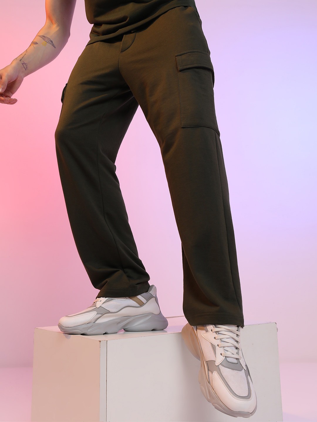 

HIGHLANDER Men Knitted Olive Relaxed Fit Cargo Trouser