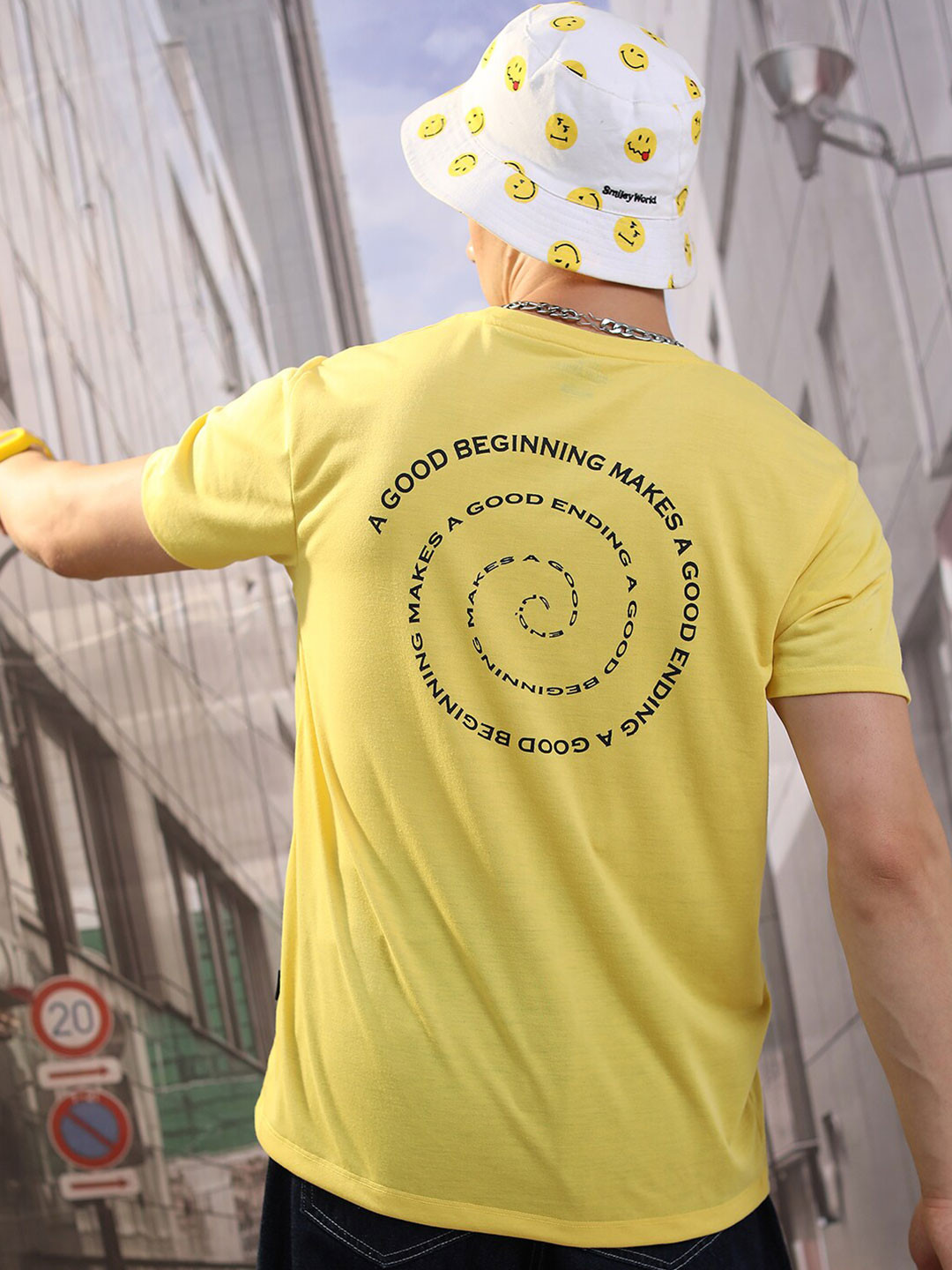 

HIGHLANDER Yellow Typography Printed Slim Fit T-shirt