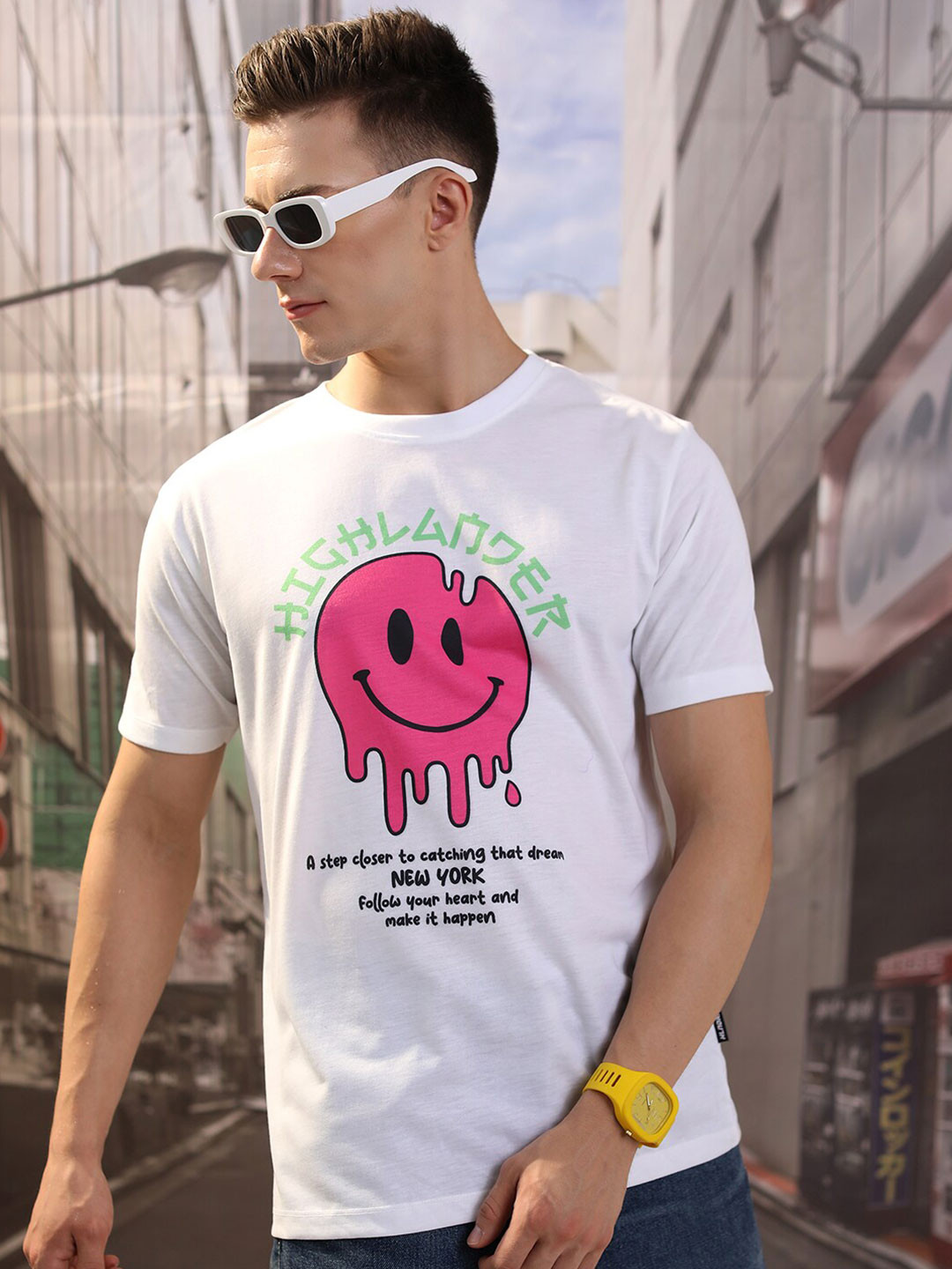 

HIGHLANDER Men Graphic Printed Slim Fit T-shirt, White