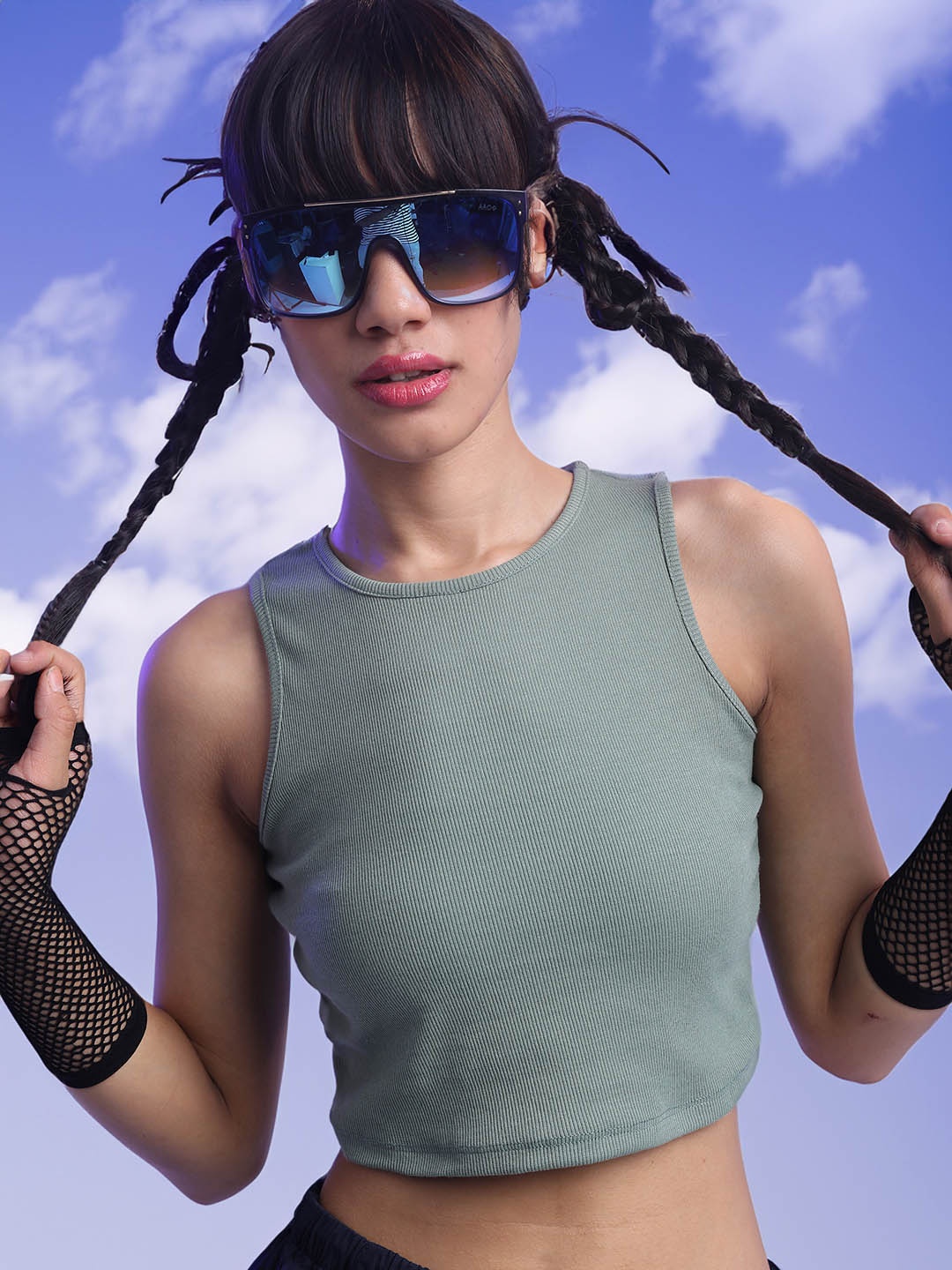 

Tokyo Talkies Green Sleeveless Fitted Crop Top
